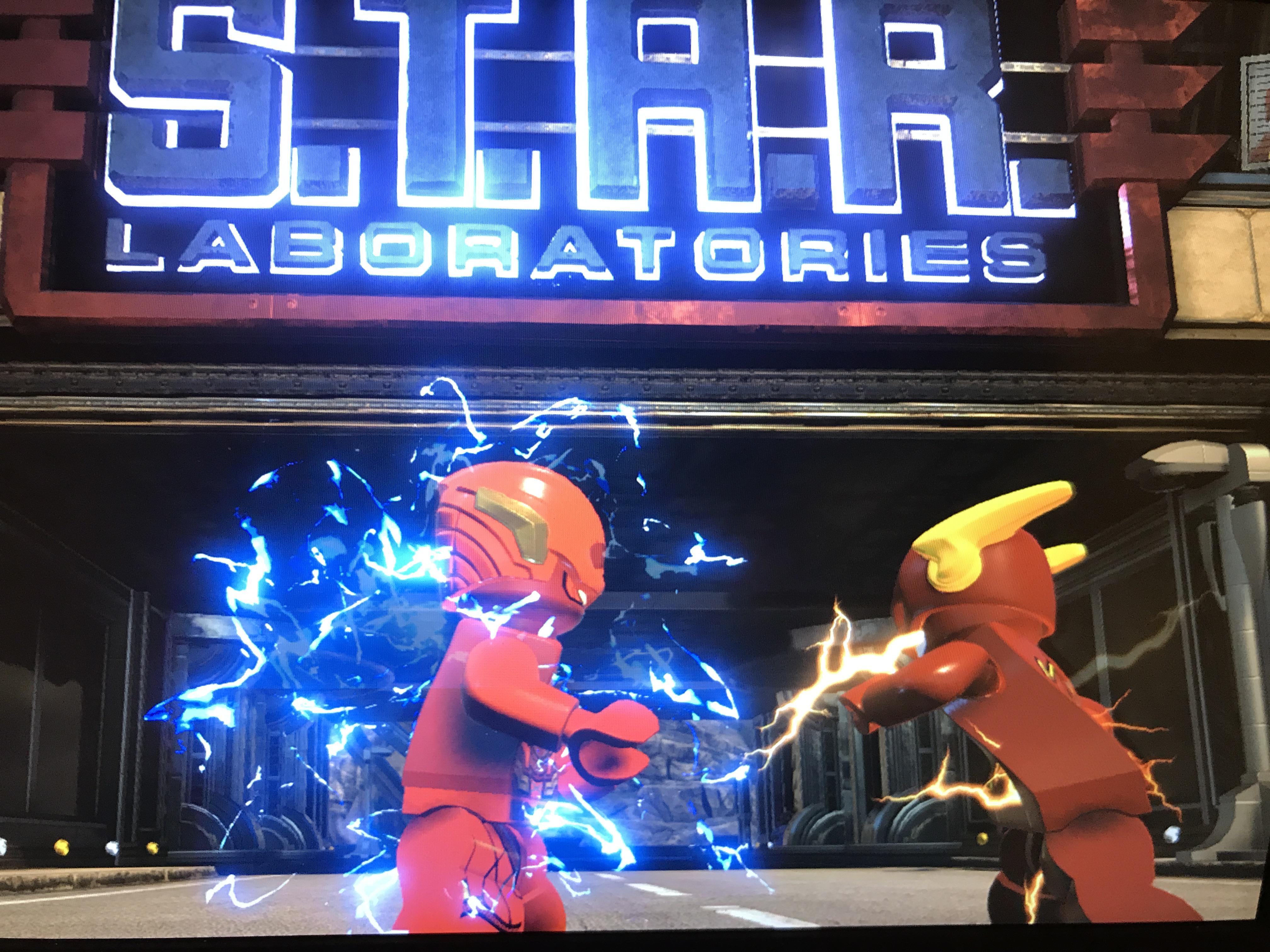 Who knew that the DCEU and Arrowverse versions of The Flash could meet at star labs years ago