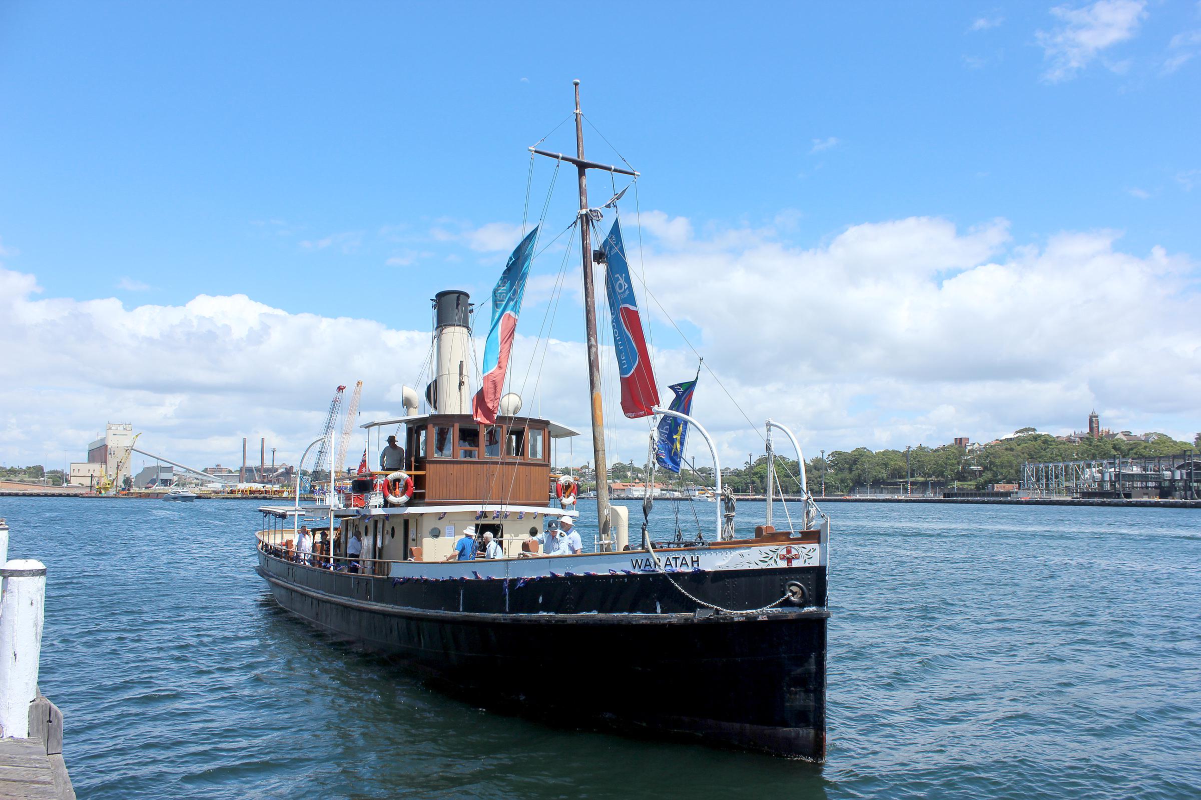 Sydney Heritage Fleet's ST Waratah, steam tug built 1902, pulling