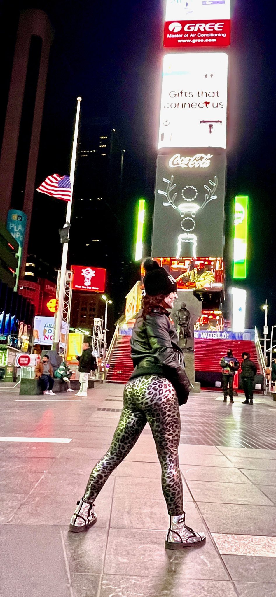 NYC Booty : ThunderRosa_
