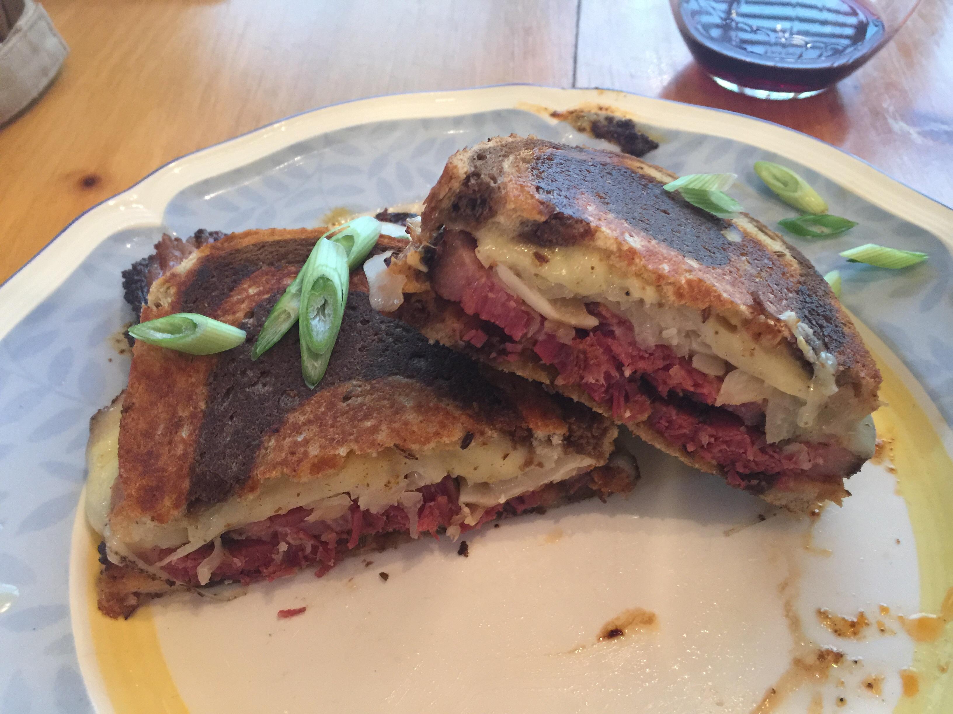[HOMEMADE] Pastrami Ruben with homemade pastrami, Russian dressing and