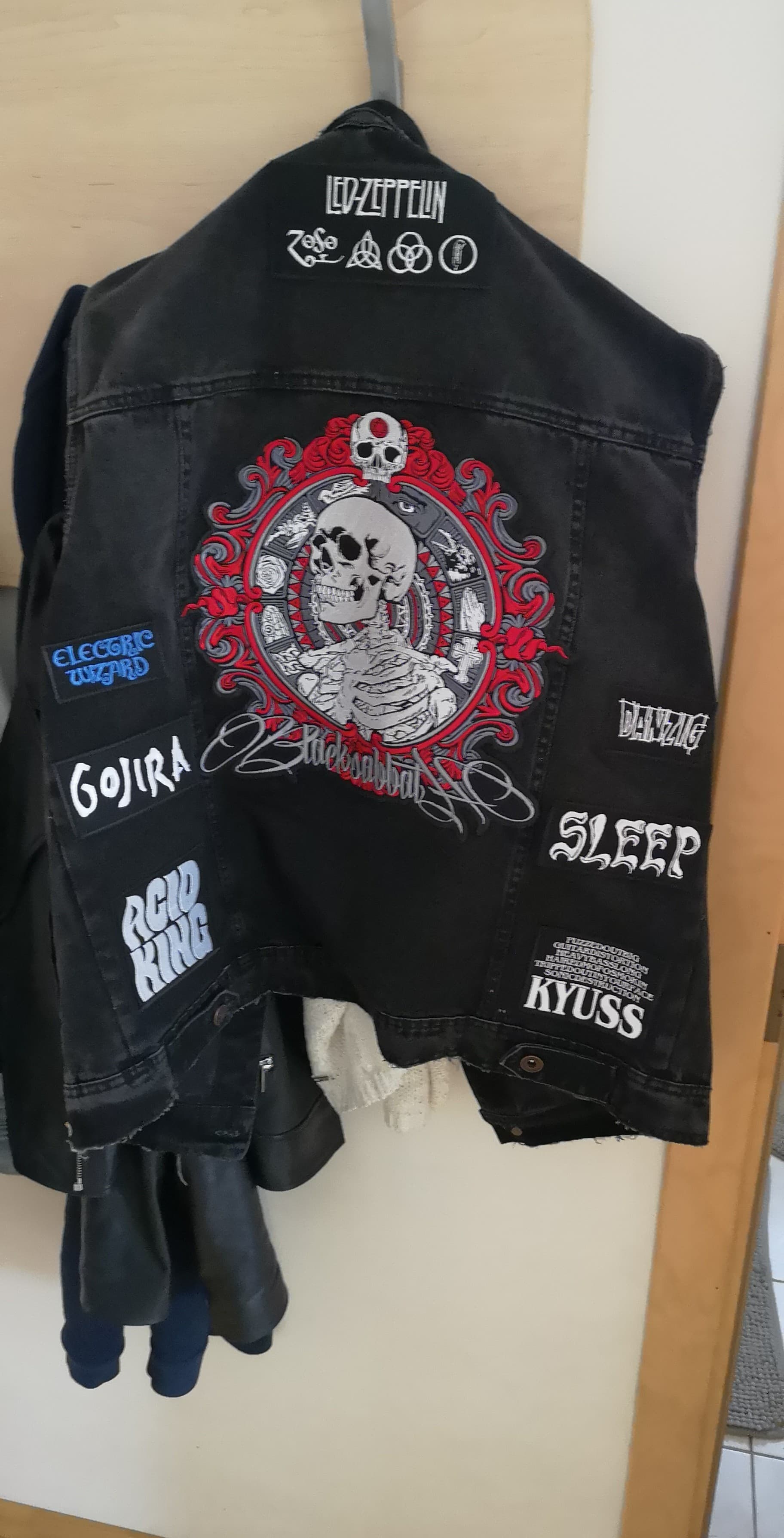 First battle jacket ever worn/made. (In progress) Should I sew the
