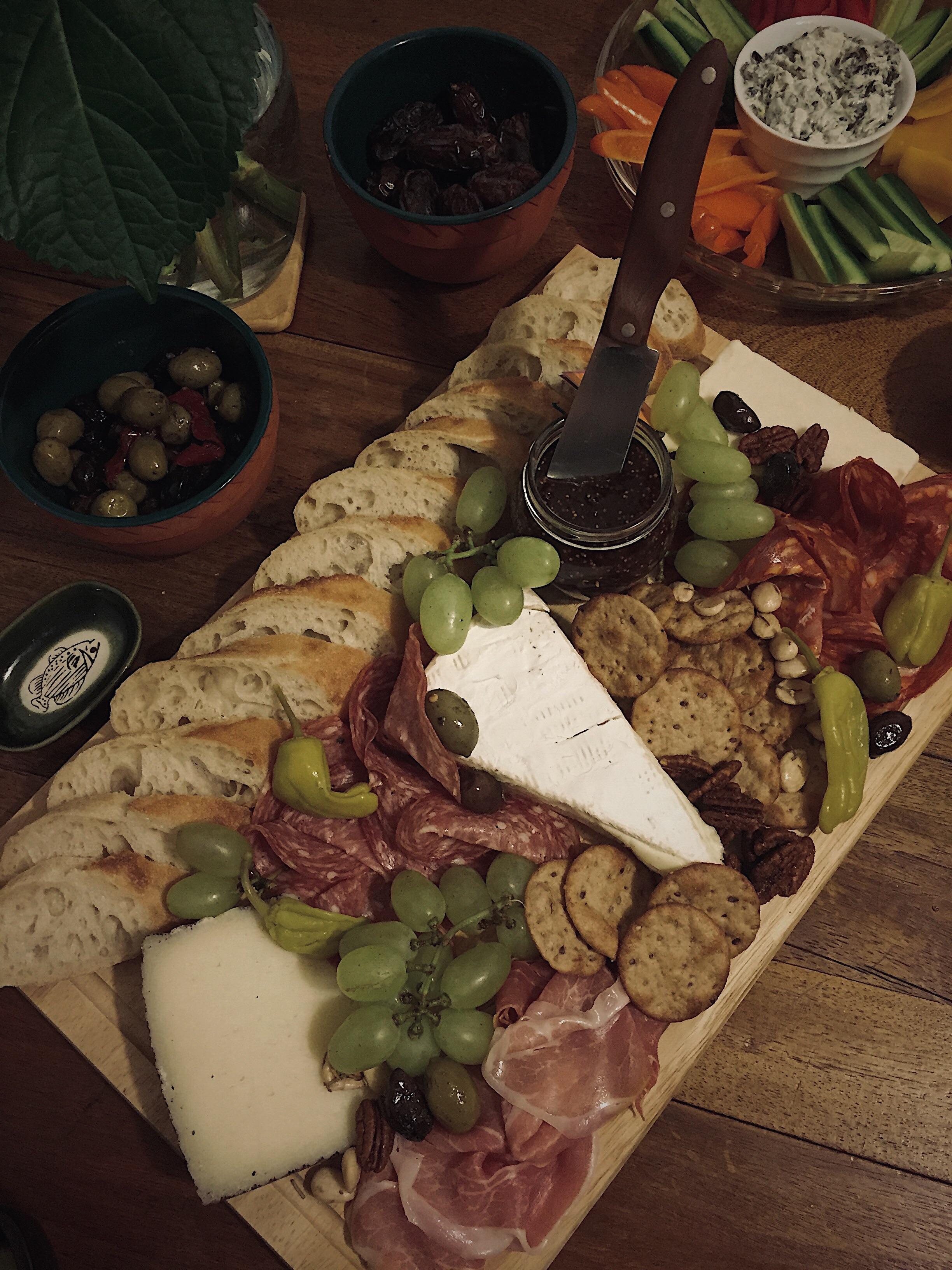[Homemade] cheeseboard with manchego, triplecream brie and aged cheddar r/food