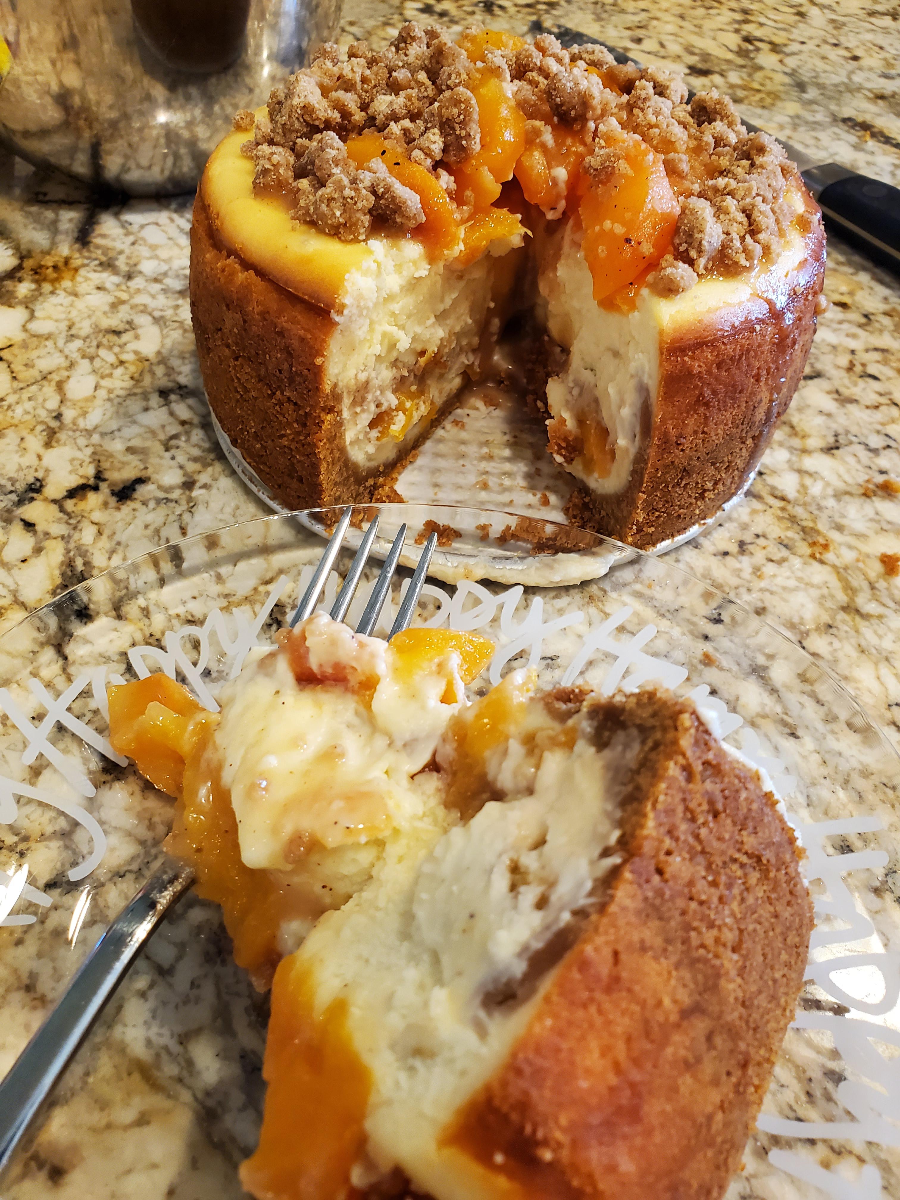 Peach cobbler cheesecake r/Baking