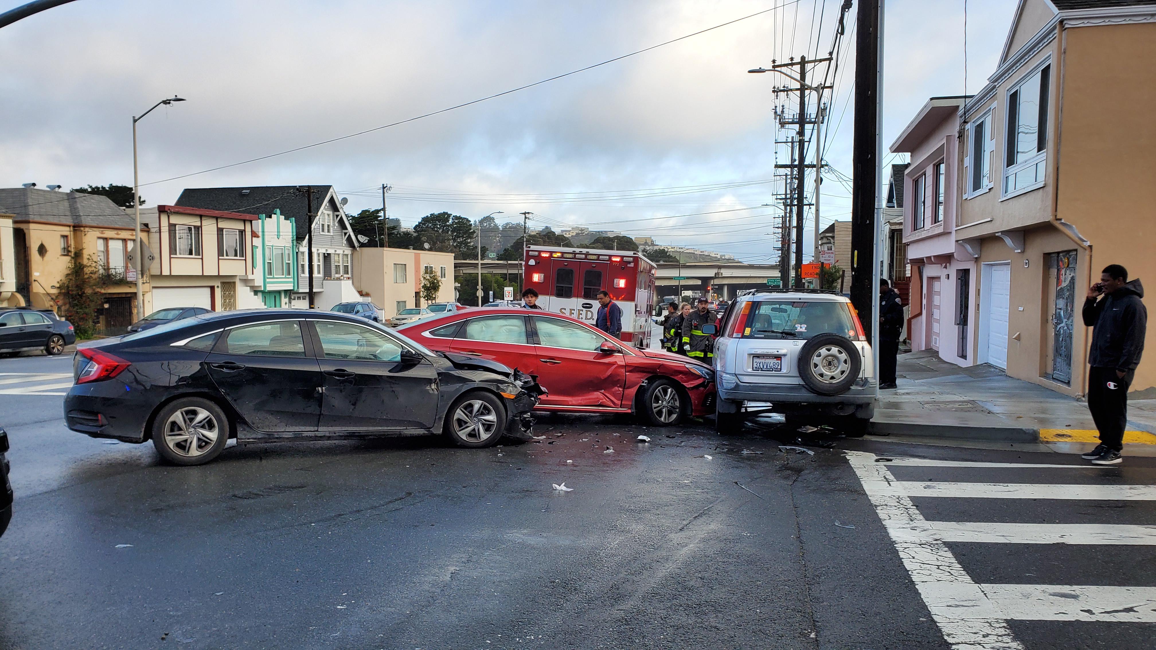 Car crash at San Jose Av and Rice St. Be careful driving to work today