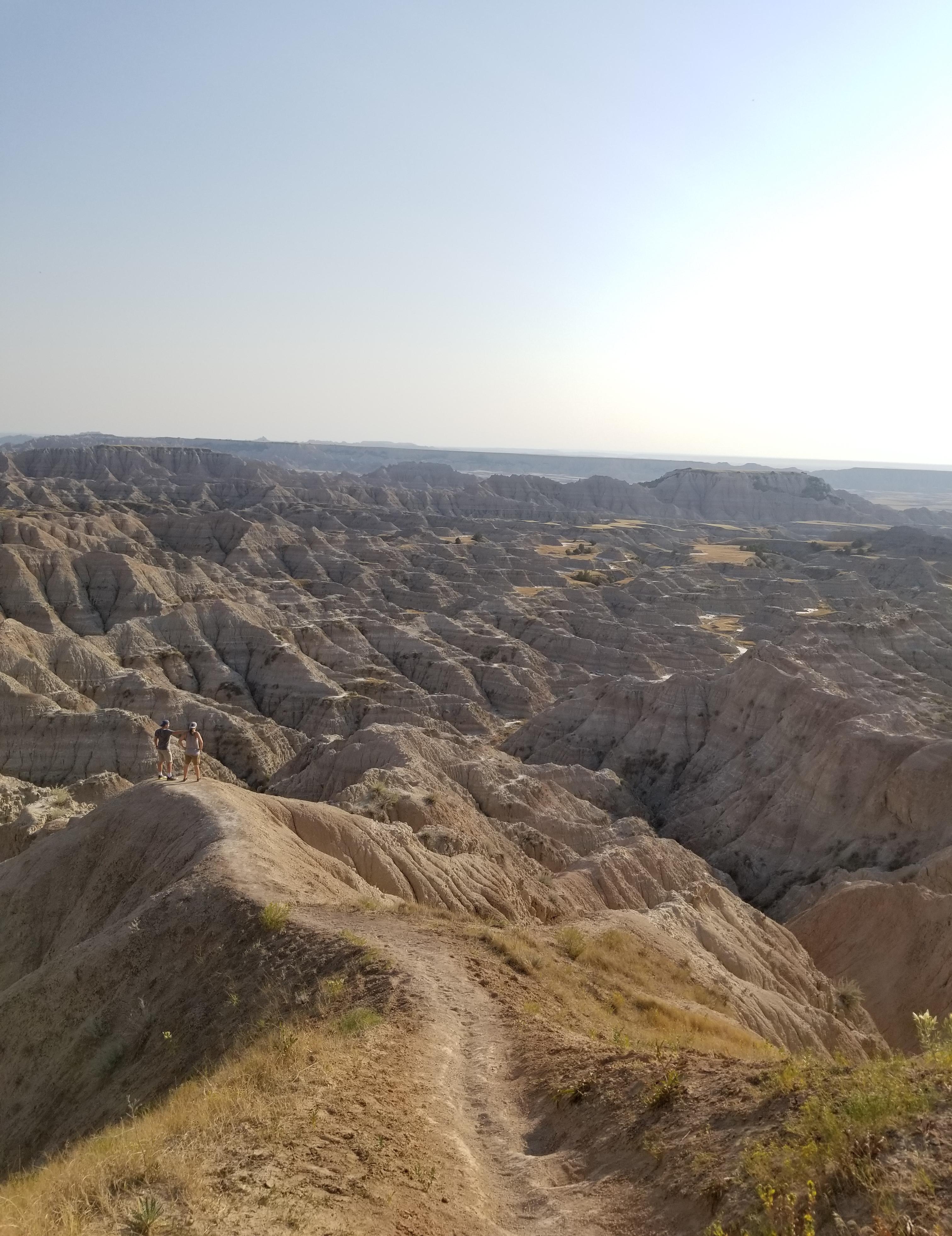 South Dakota Badlands r/hiking