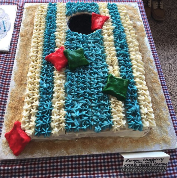 I made this cornhole cake for a cornhole tournament I'm obsessed! r