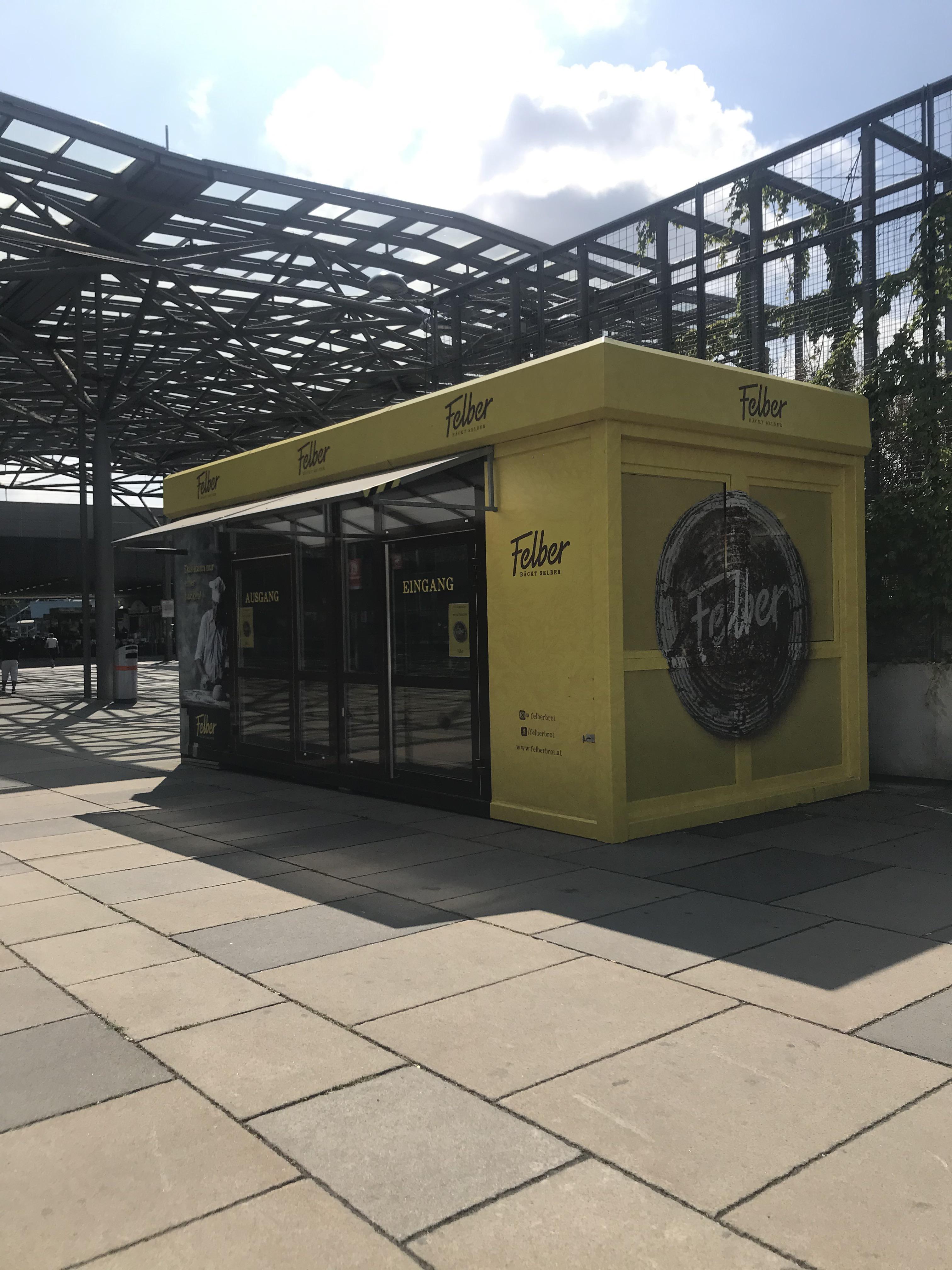 Mobile bakery (Vienna, Austria) r/container_homes
