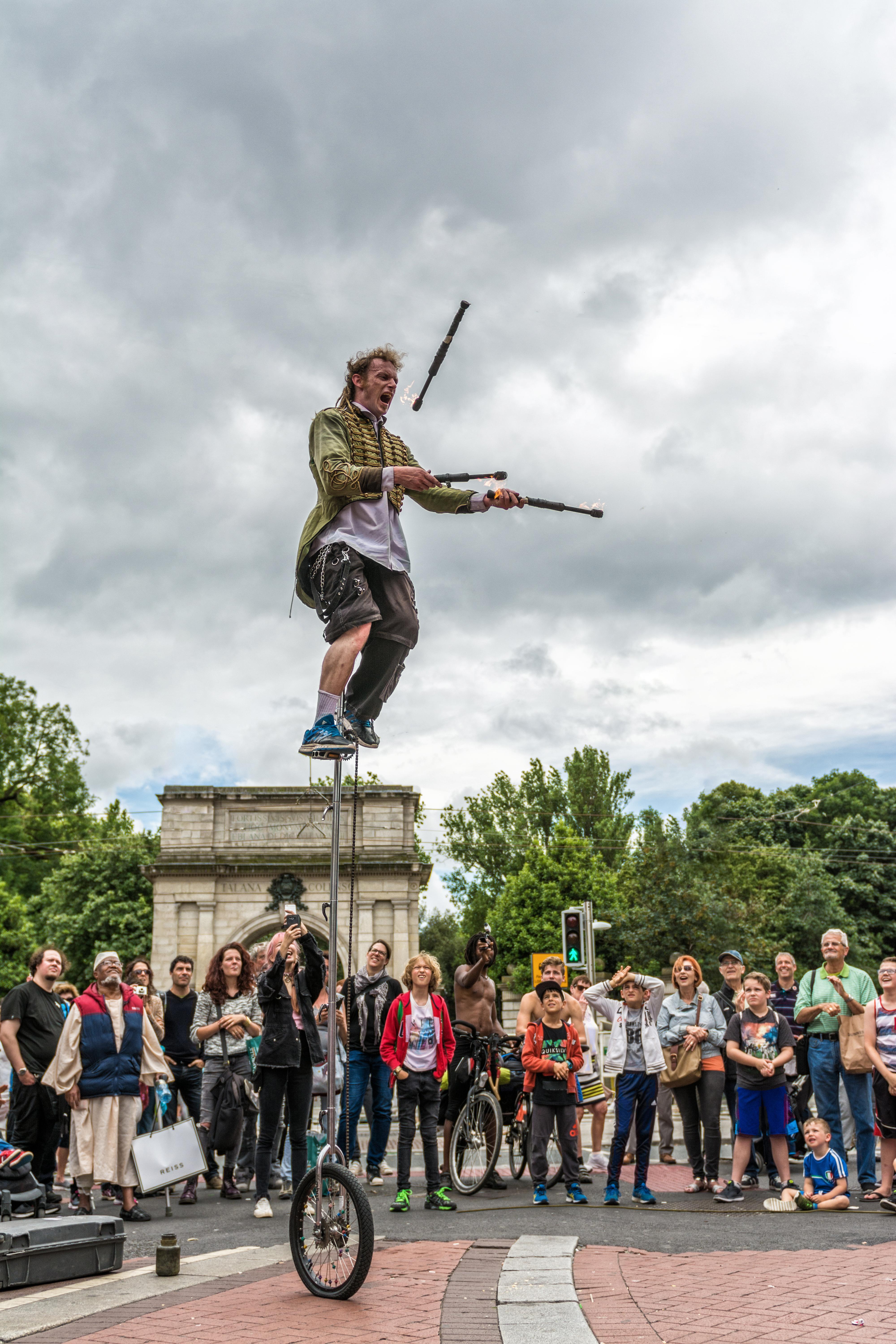 Performer on Grafton street, Dublin r/ireland