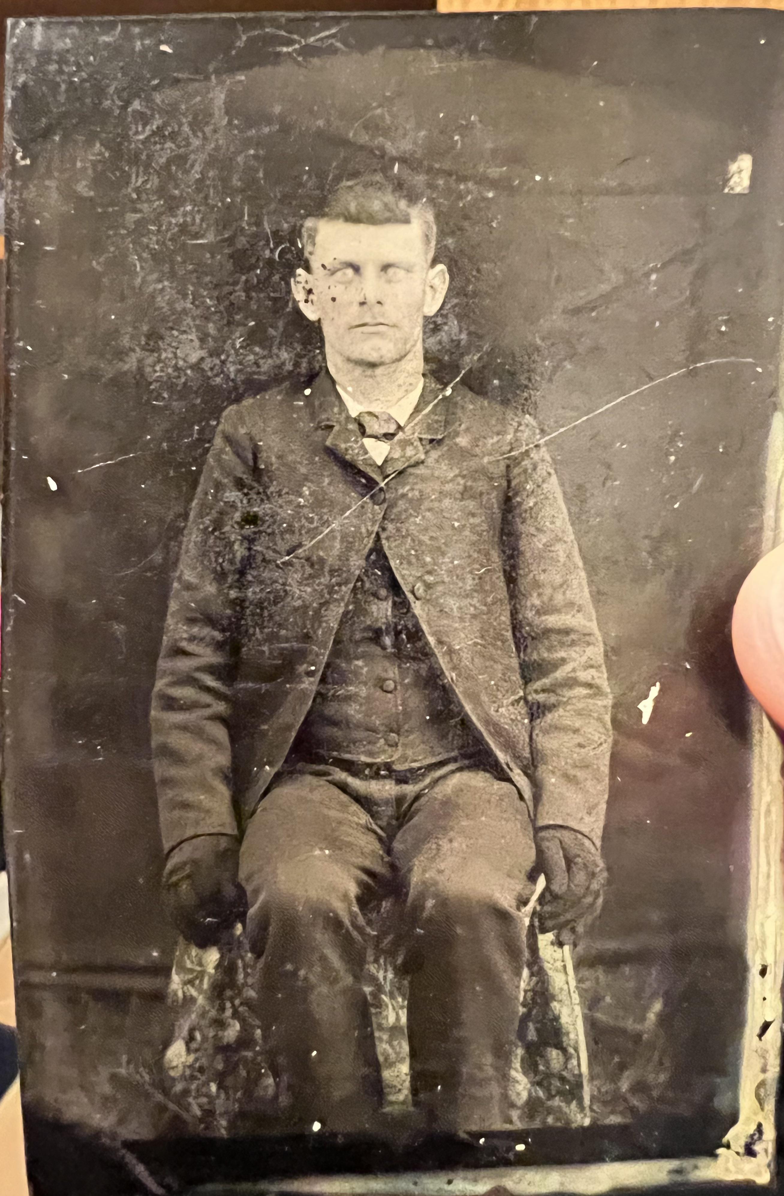 Old tin picture of my 3rd Great Grandpa. Taken in the 1880’s. r