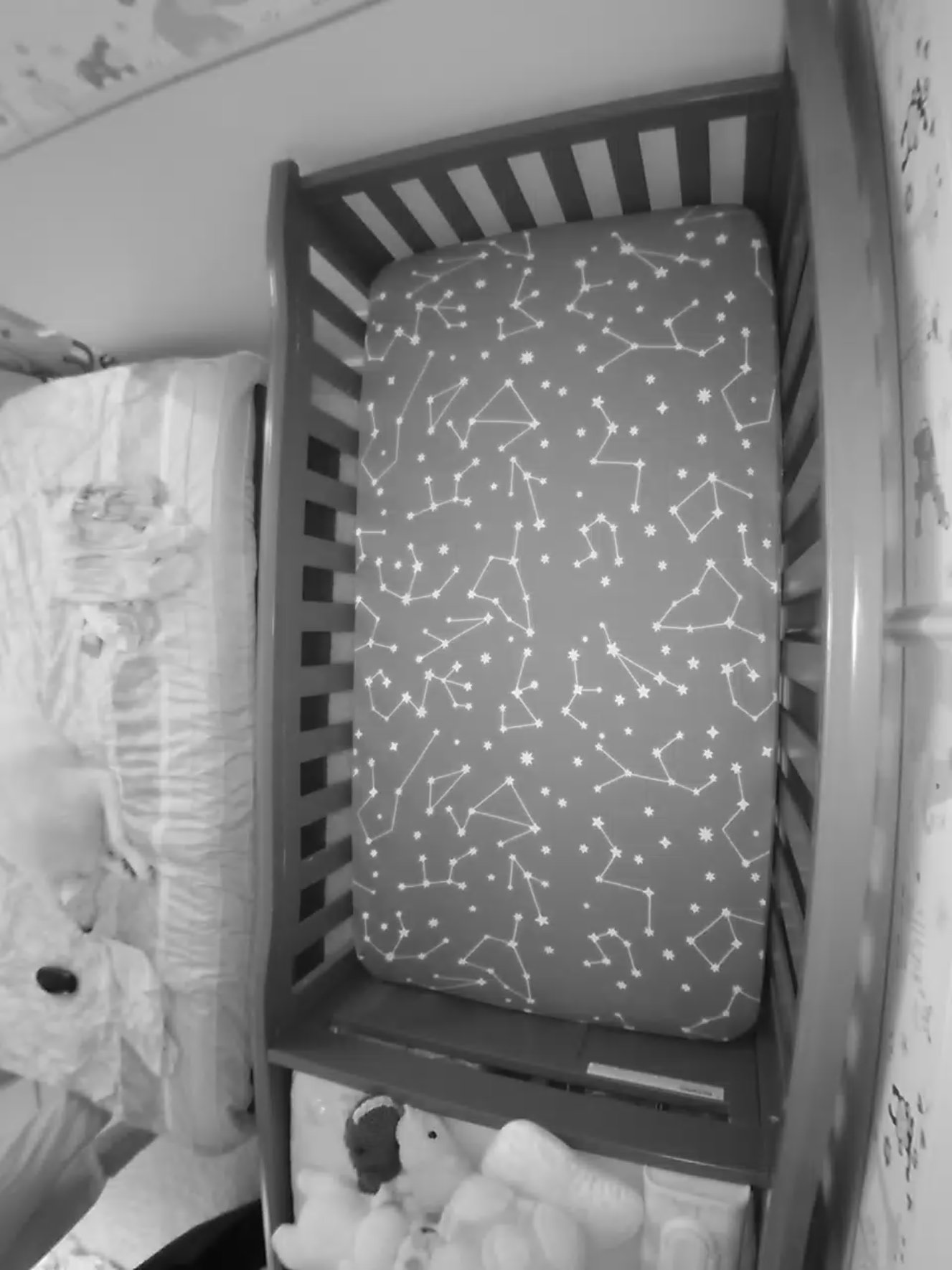 Does any one else like to get high contrast bed sheets so that they