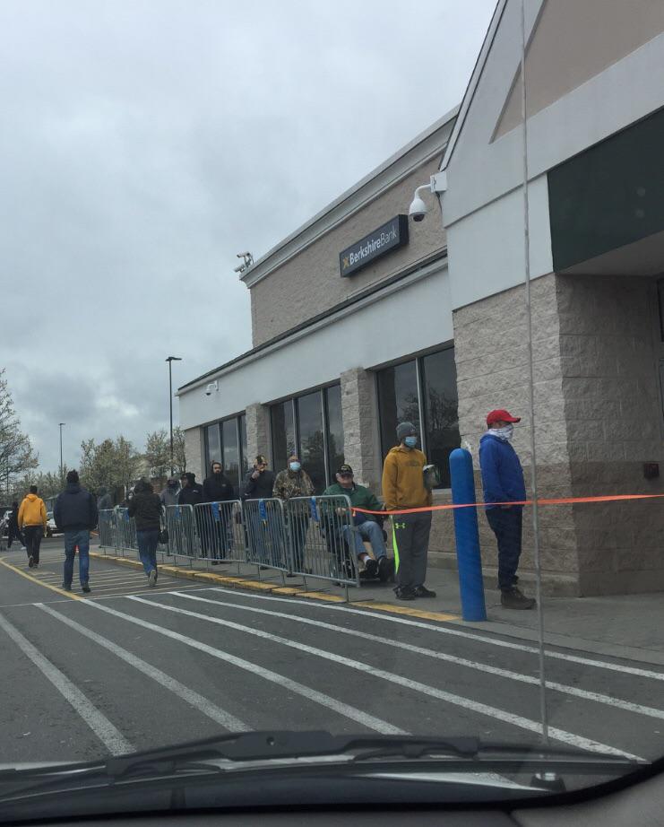 Lining up at Lisbon Walmart r/NewLondonCounty
