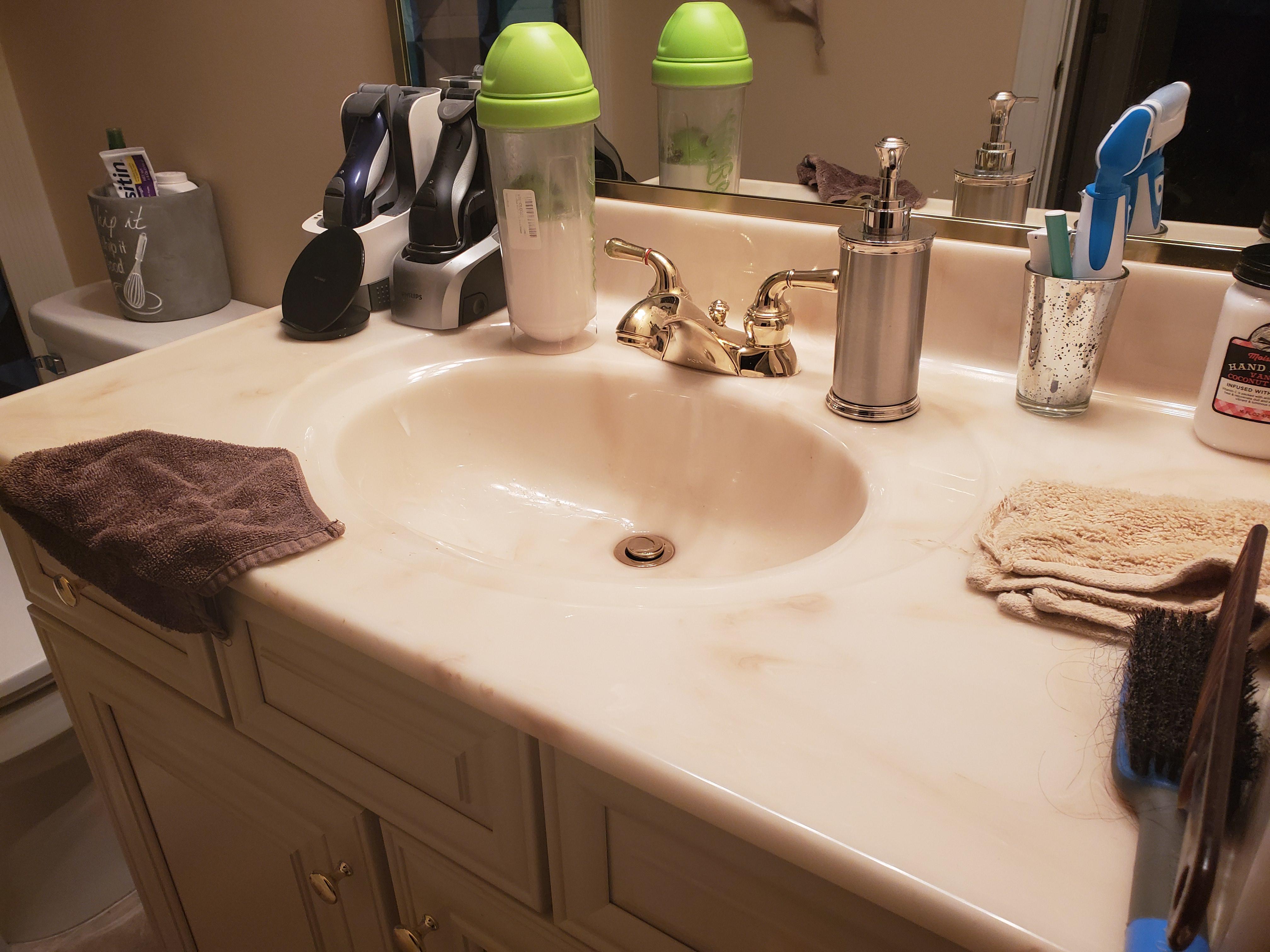 What can you tell about me from my bathroom counter? r/howtobesherlock