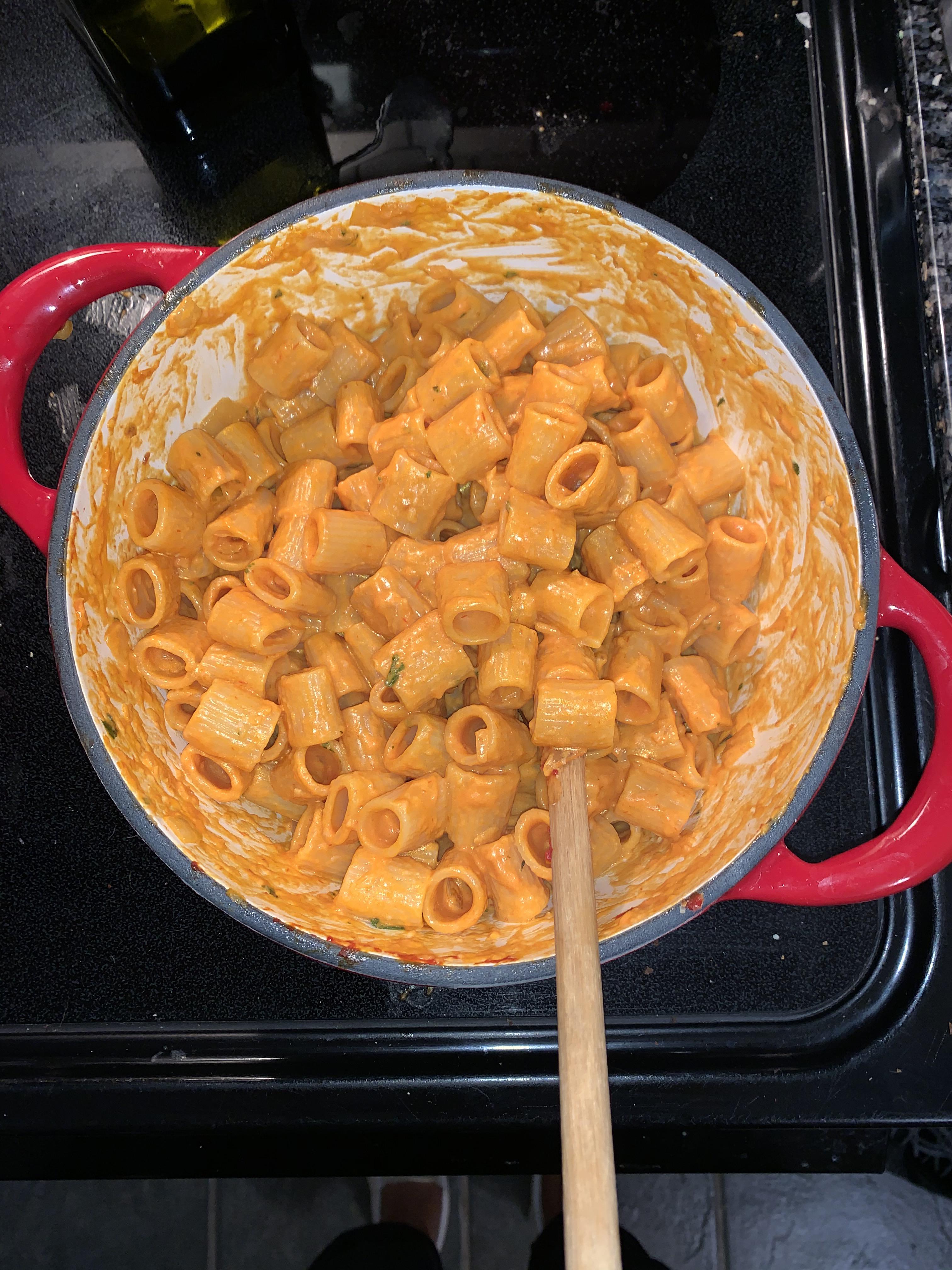 Claire’s Easy Vodka Sauce! r/bon_appetit