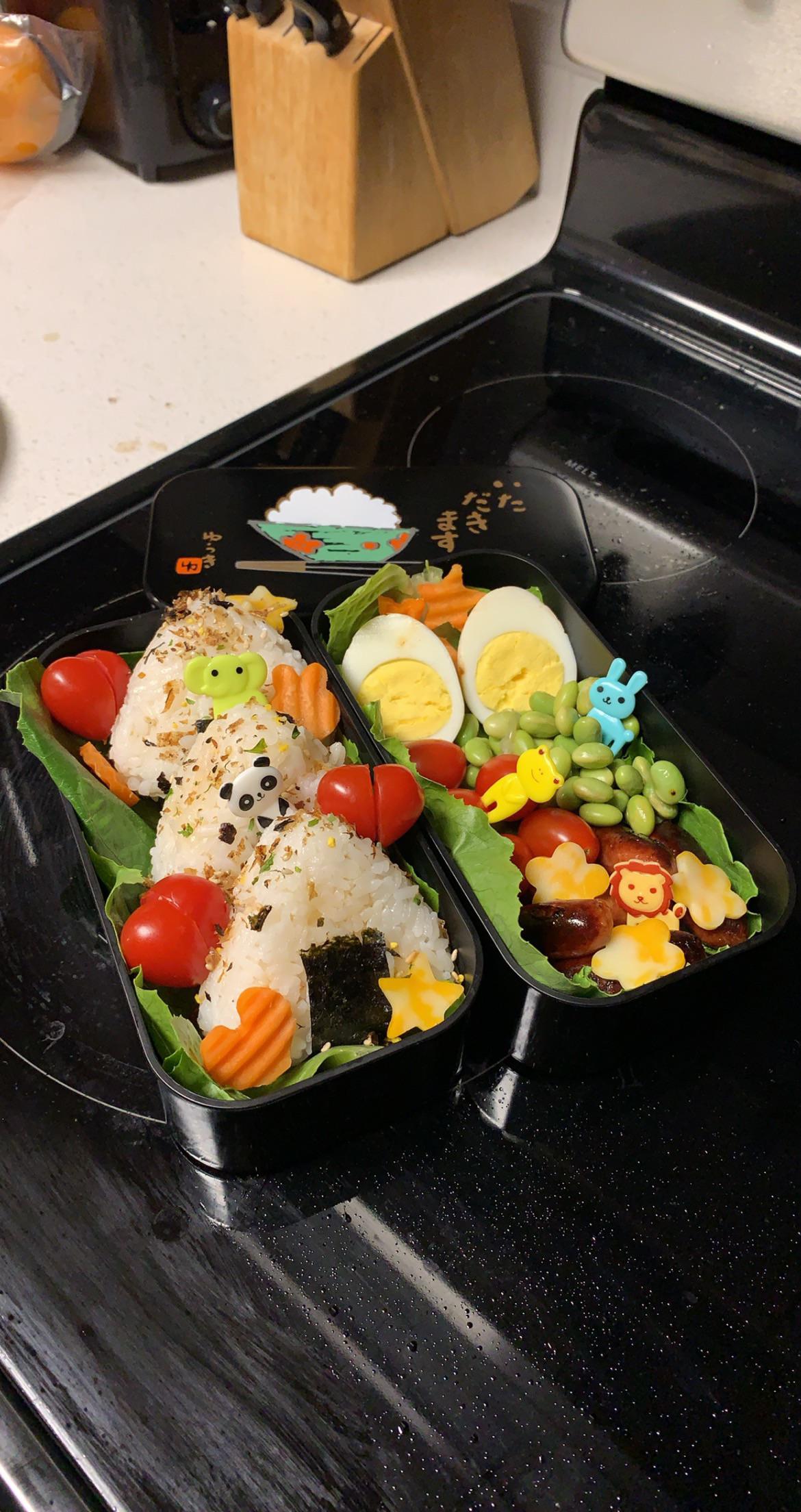 First bento box my GF made for me r/Bento