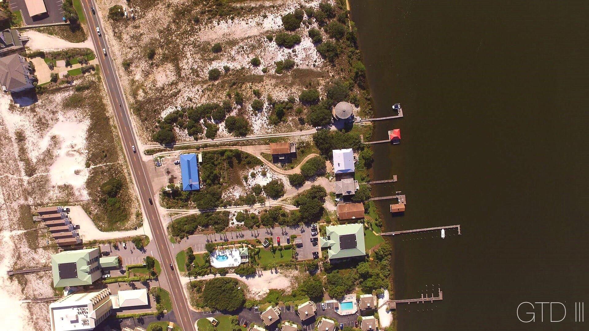 Above the beach house on the Alabama/Florida state line;(OC) r/AerialFans
