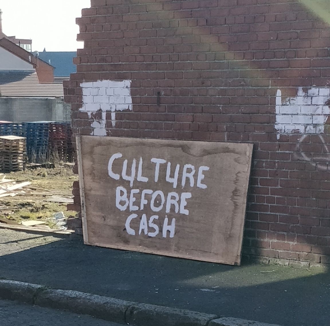 Lismore Street bonfire collectors accidentally endorse people before