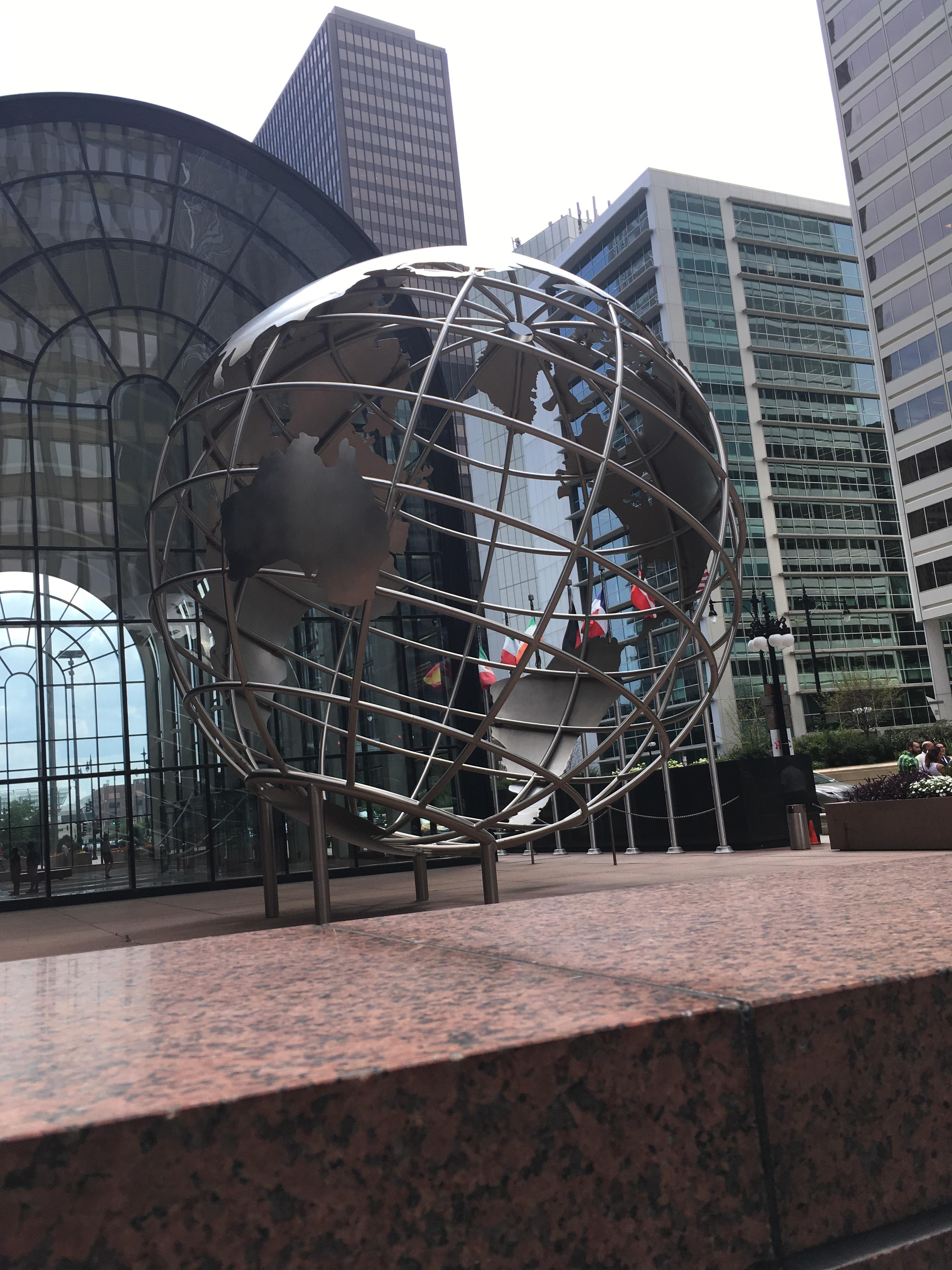 The globe in front of the Willis (Sears) Tower in Chicago r/MapsWithoutNZ