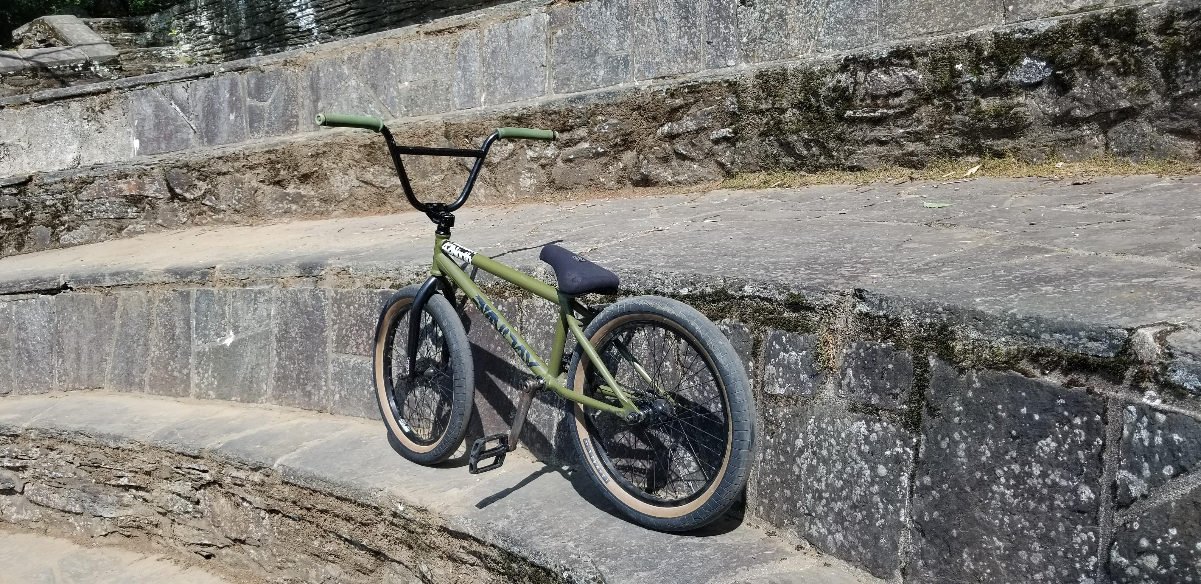 New bike (dont mind the gum wall tires) r/bmx