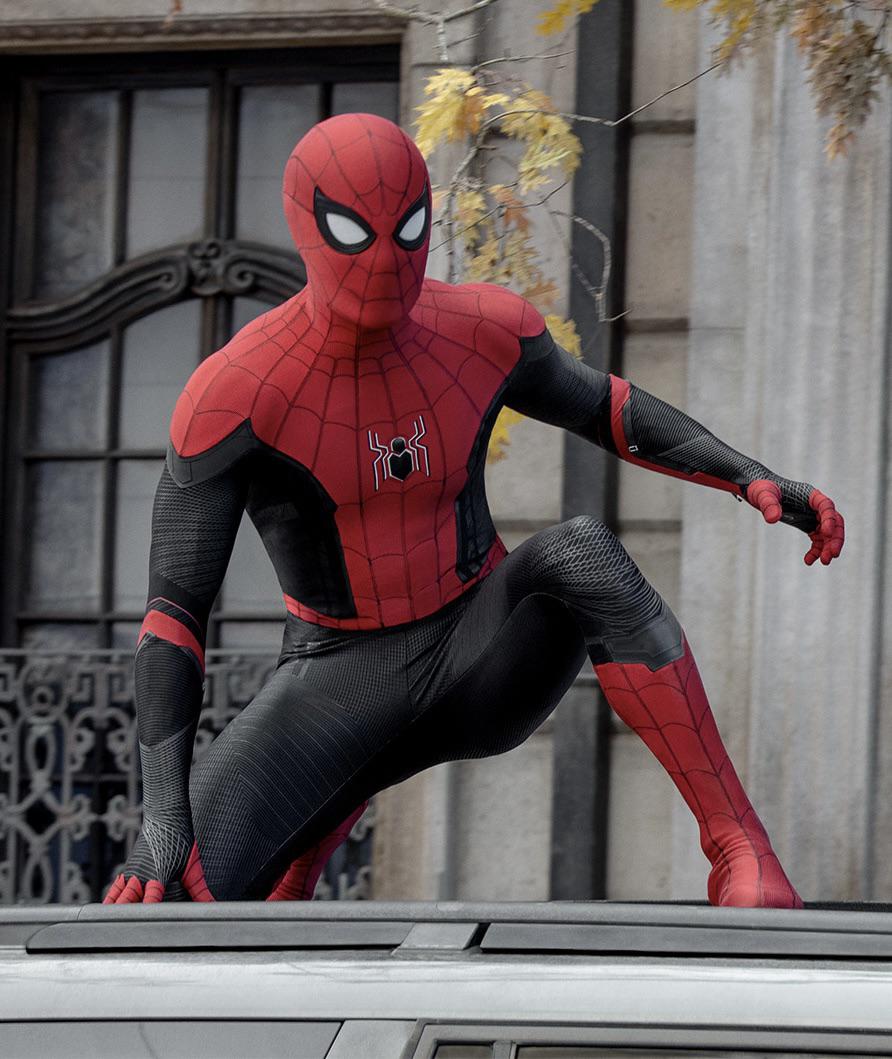 This Red and Black SpiderMan suit just looks so beautiful 🕷 r/Spiderman