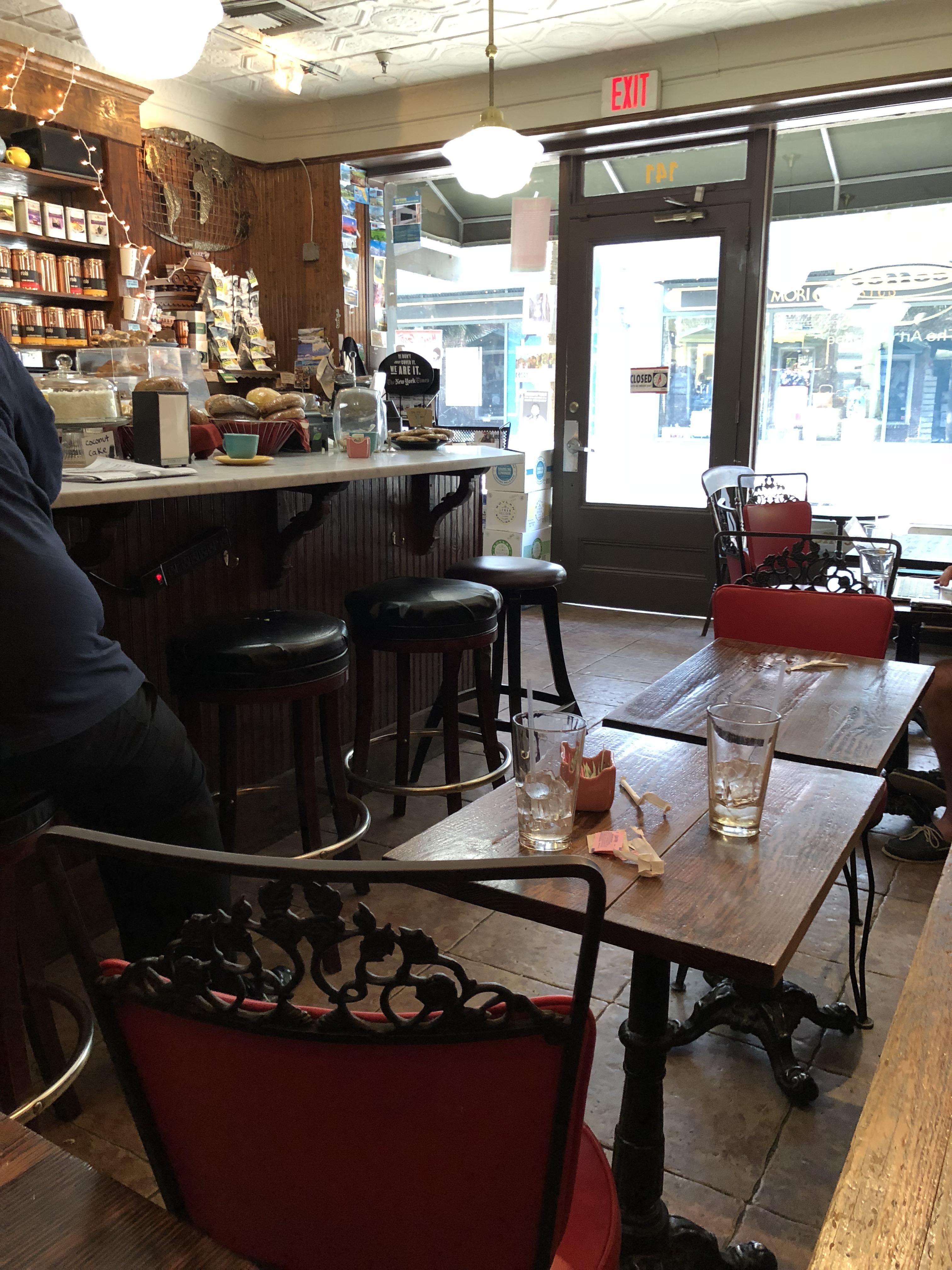 Nice little hole in the wall cafe Charleston South Carolina r/CozyPlaces