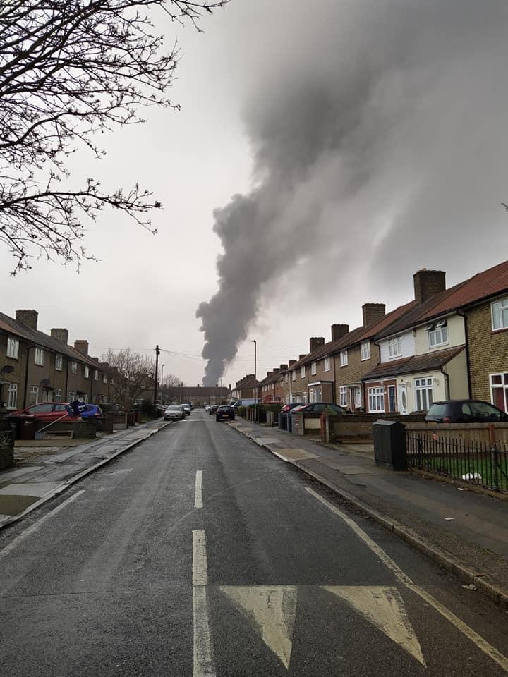 Car on fire in Dagenham, Kemp Road r/Dagenham