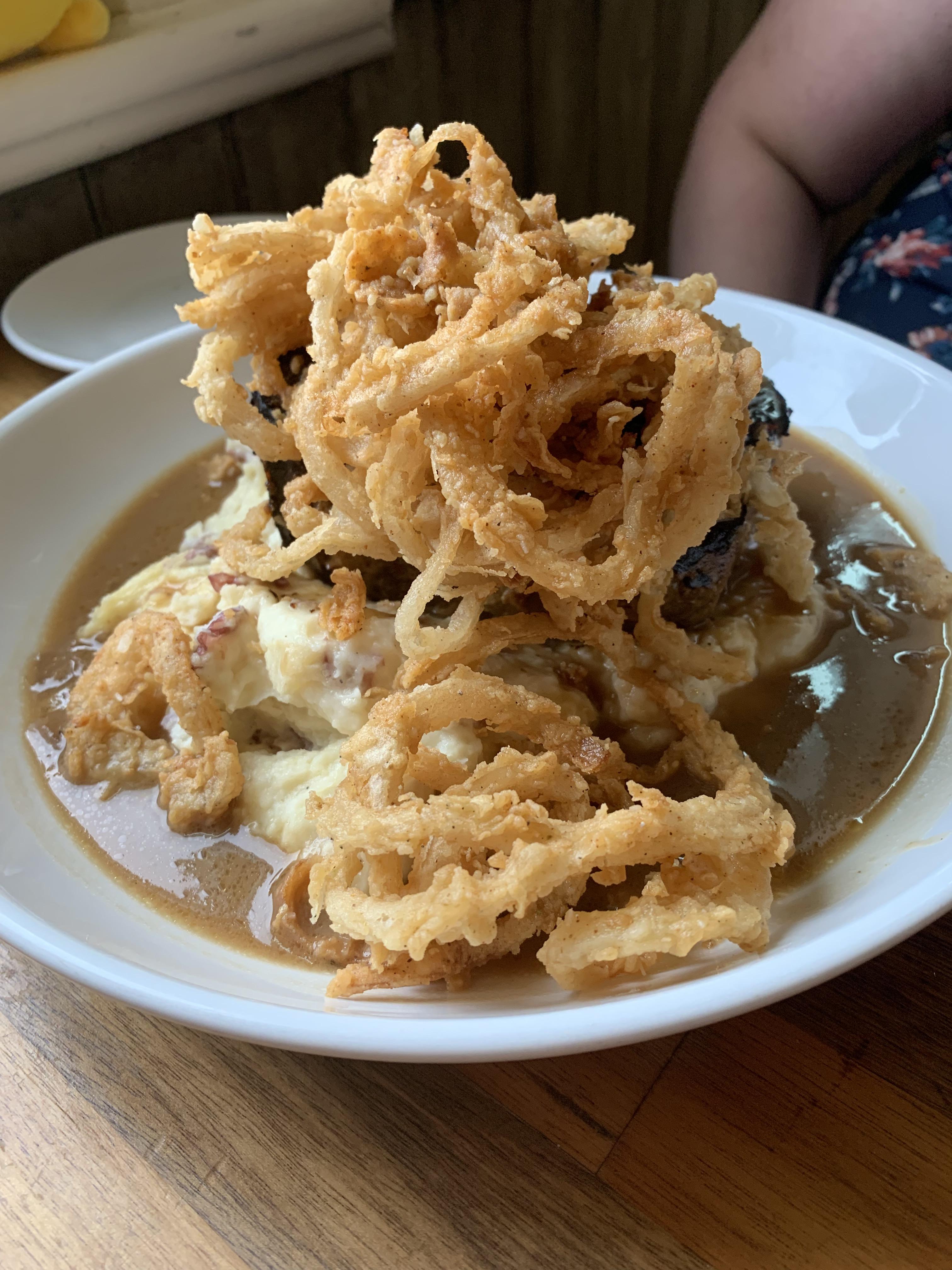 Screen door kitchen in Dayton TN that is meatloaf surrounded by sour