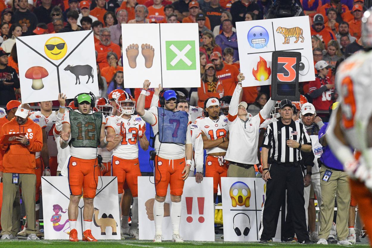 These players can't ever look at an emoji keyboard the same way agian