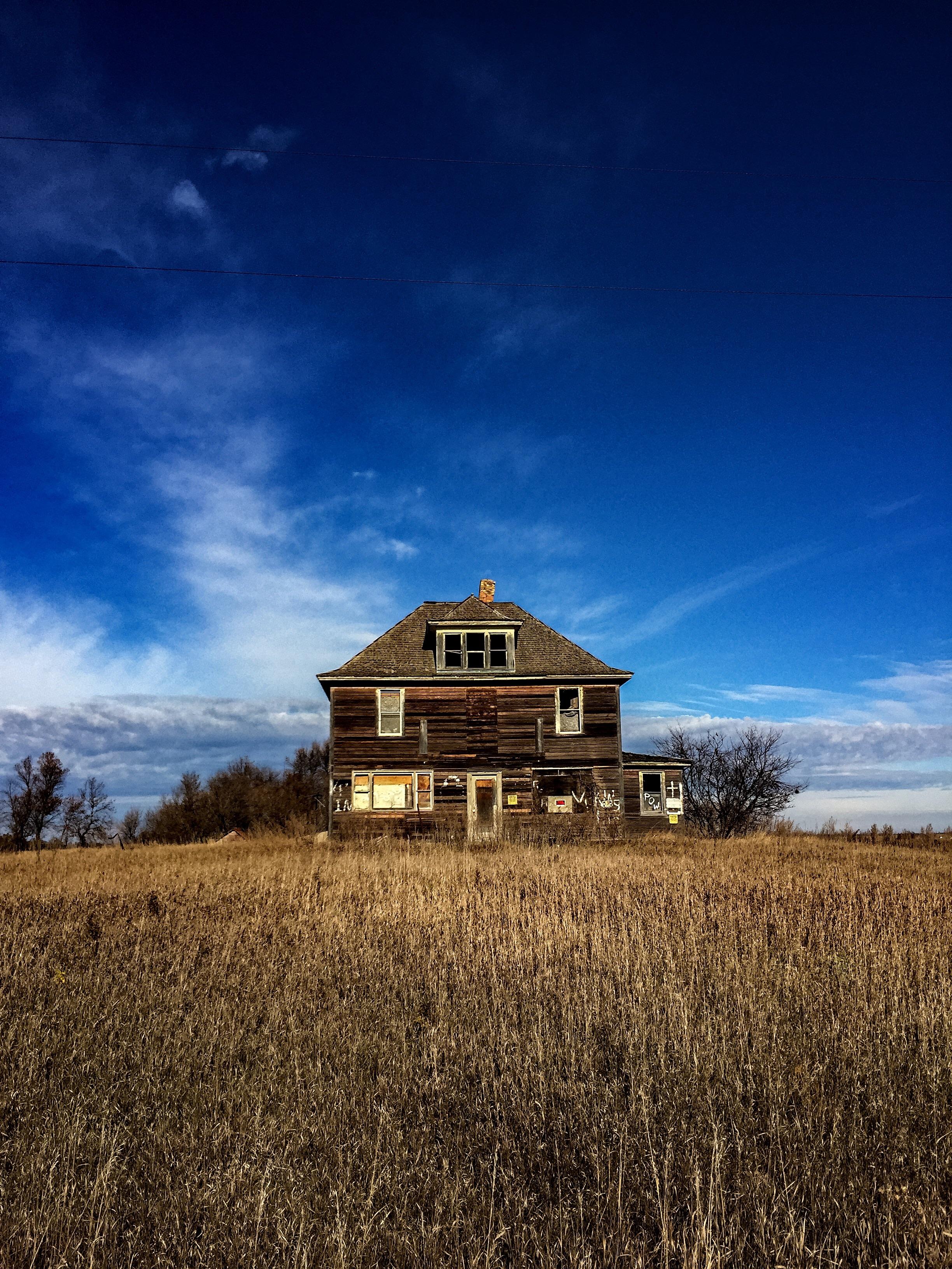 North Dakota farmhouse OC [1080x920] Abandoned farm houses, Old