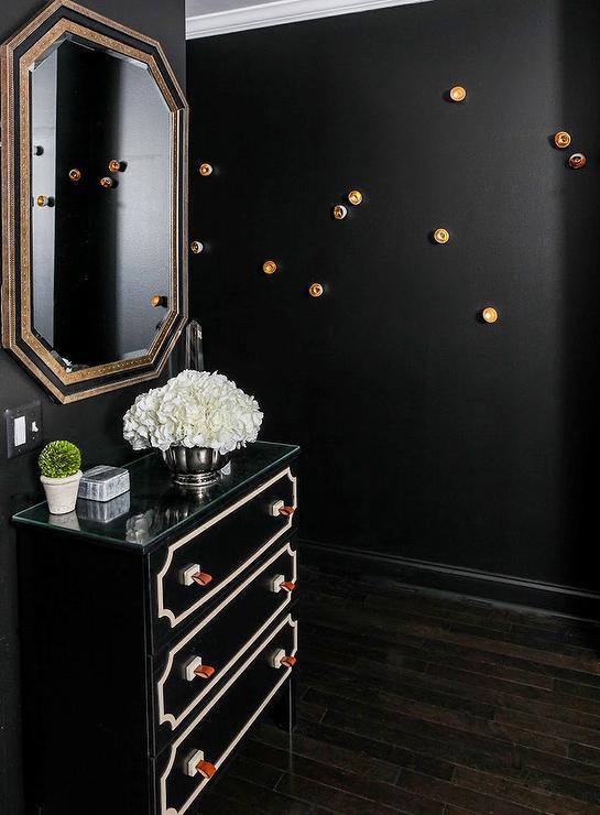 I need help finding a true/jet black interior wall paint. TIA r