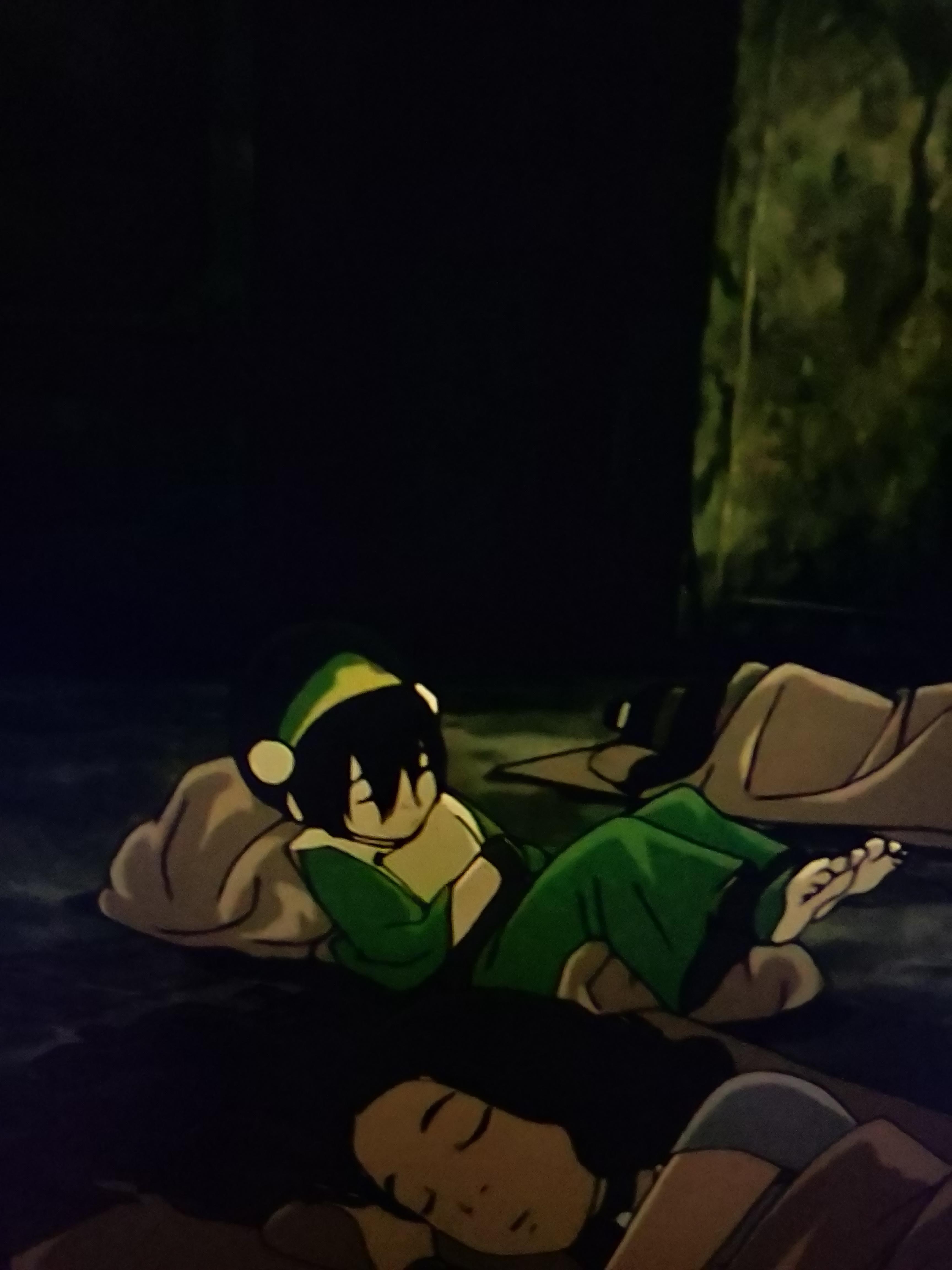 I've just realised that Toph us sleeping with her feet up because it's