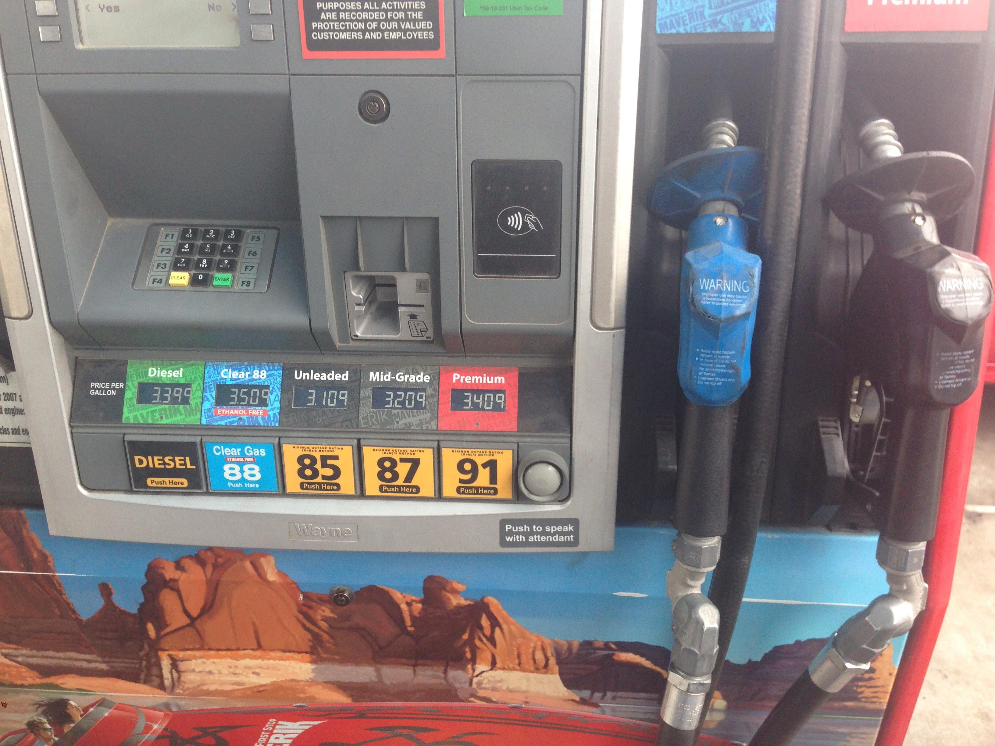 A new option called "Clear Gas" at the pump r/mildlyinteresting