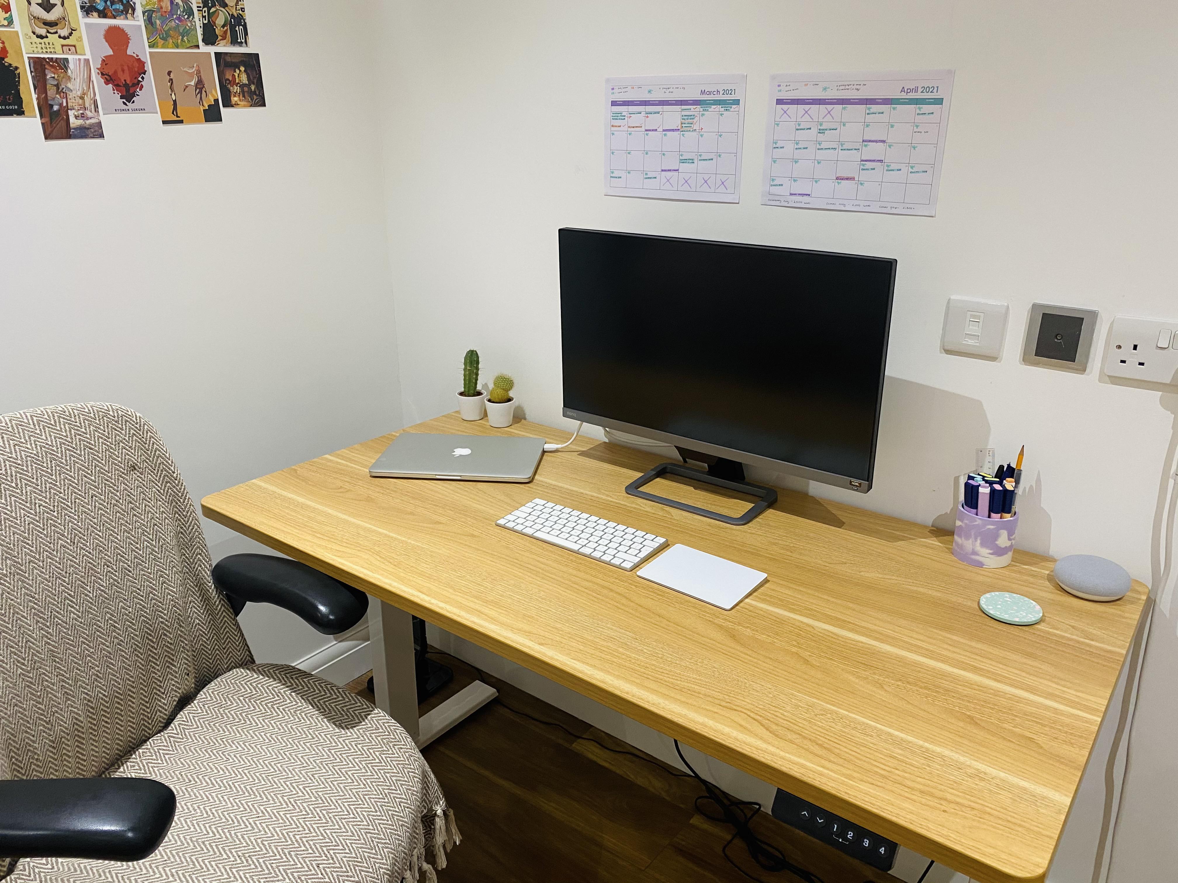 my (basic af) desk setup cable management