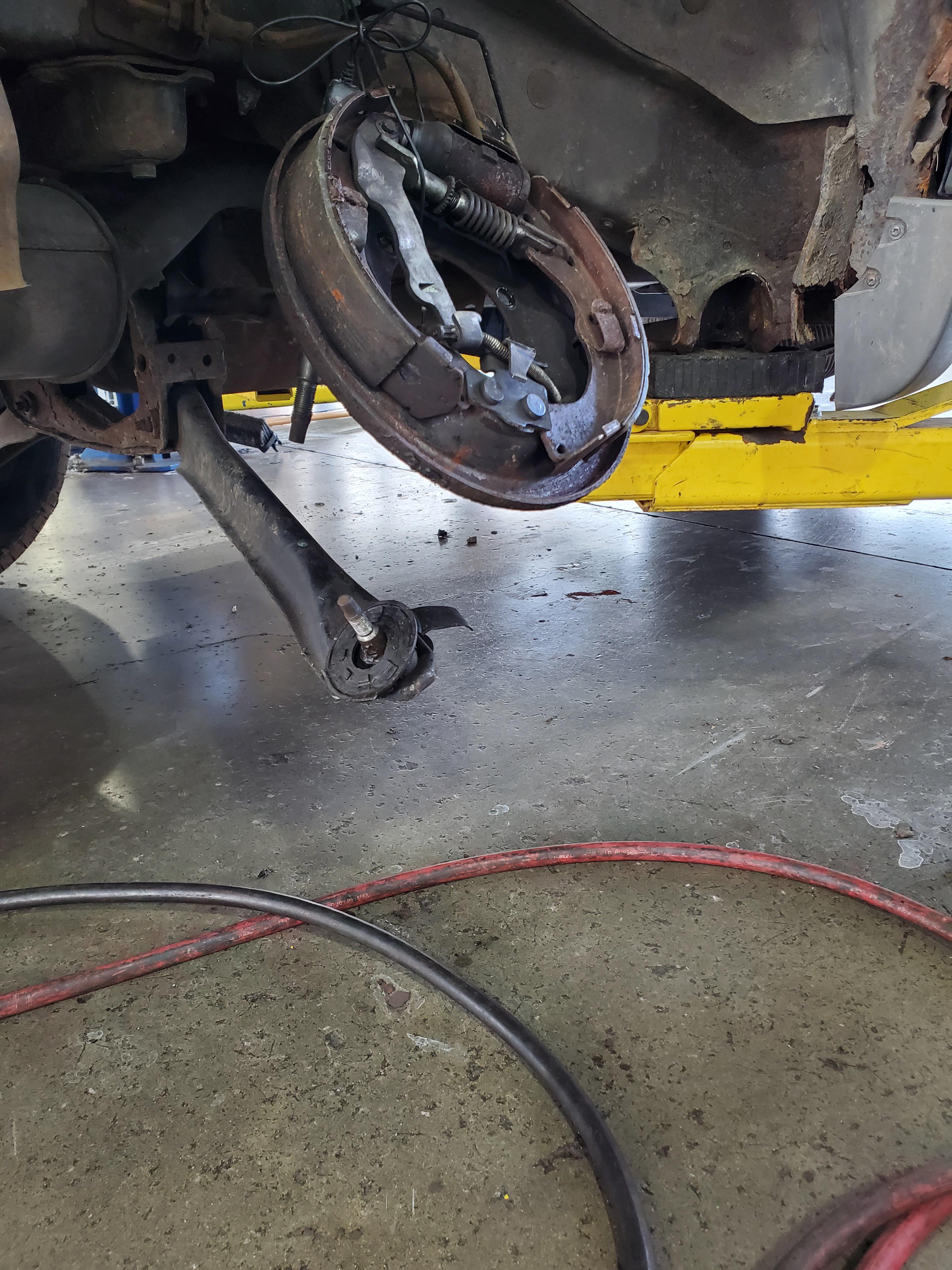 c/s RR wheel fell off while driving "just needs a bearing" r