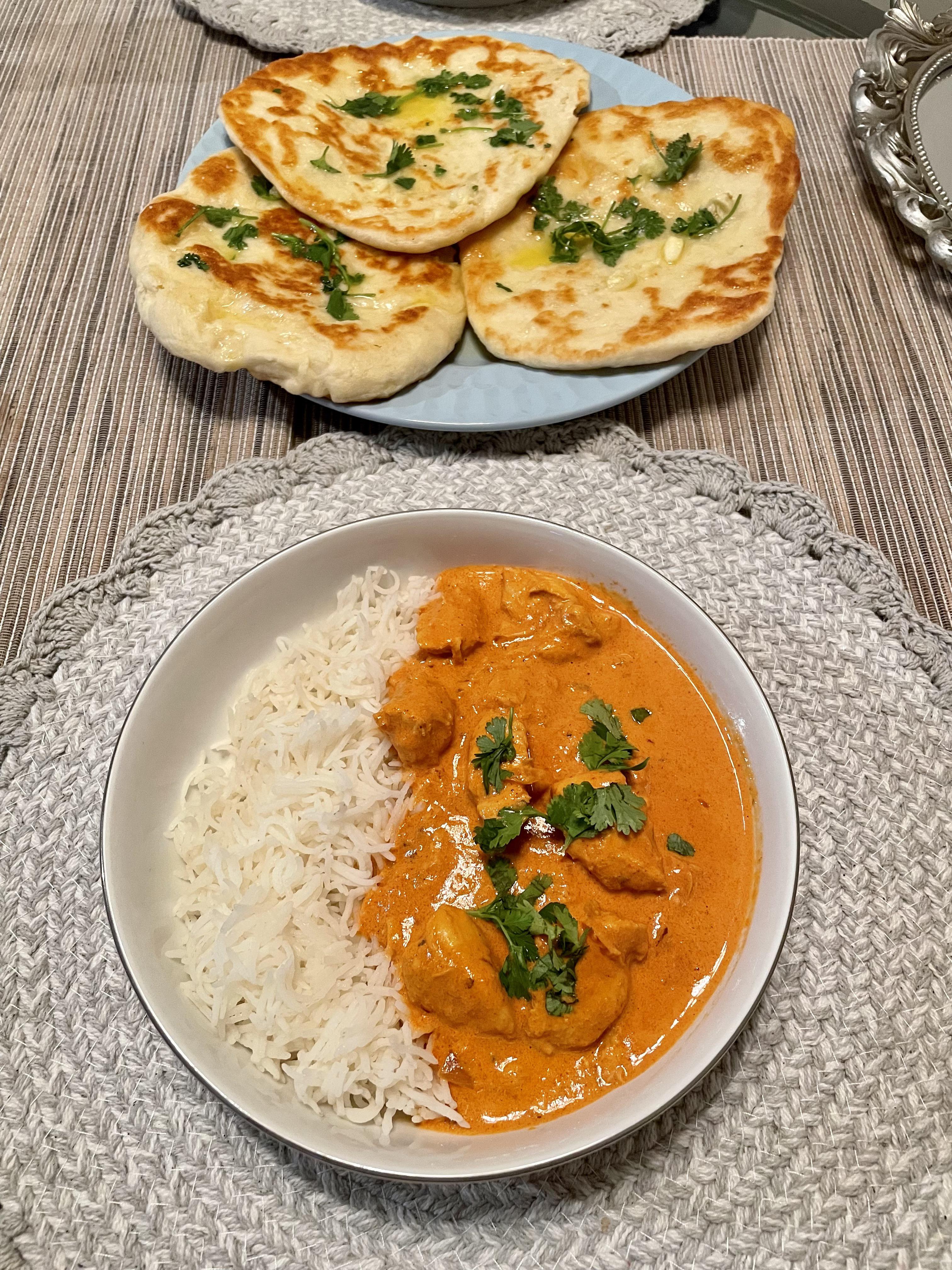 [homemade] Butter Chicken and Garlic Naan. r/food