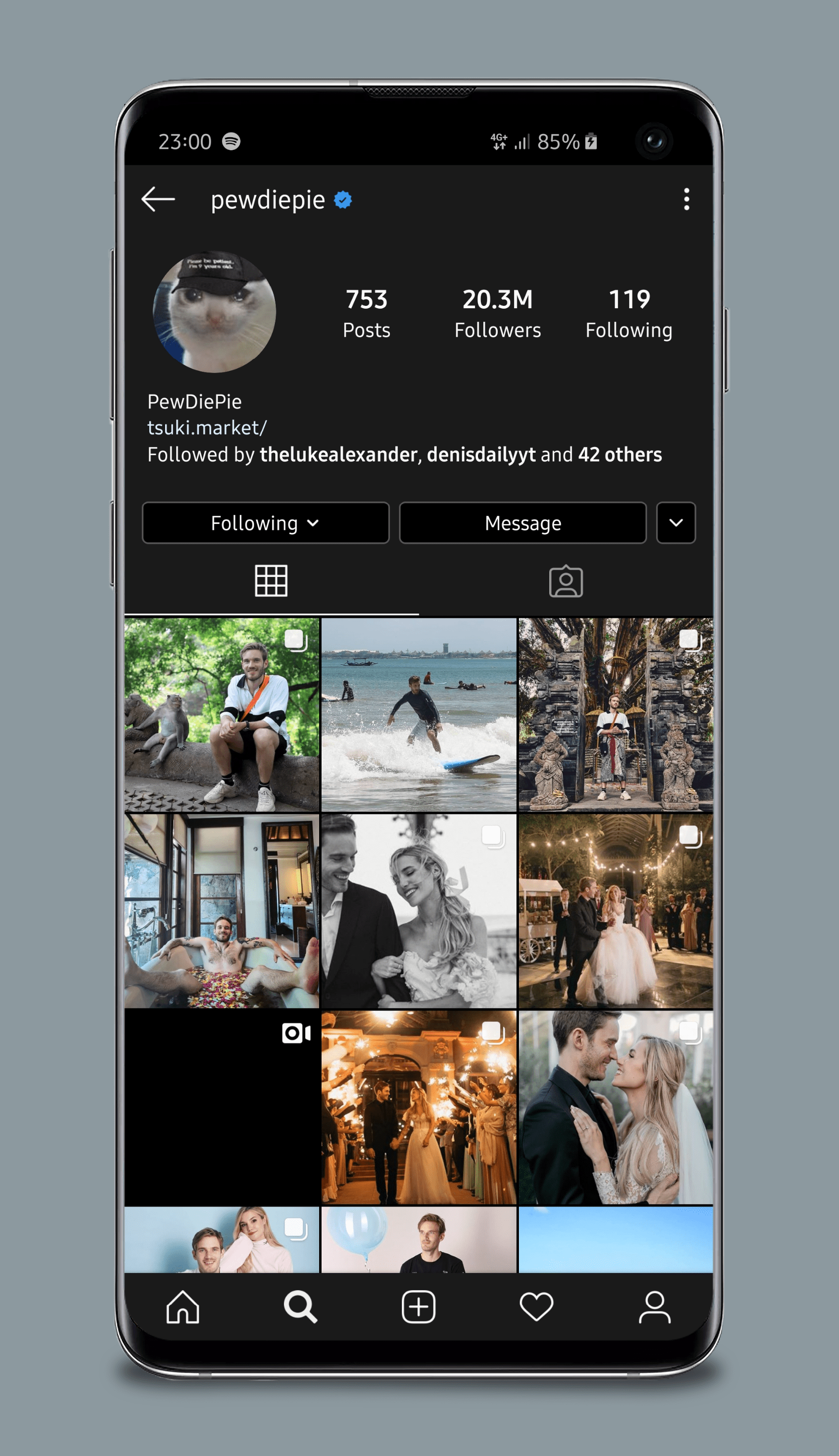 Dark Mode for Instagram with the Dark Mode toggle of