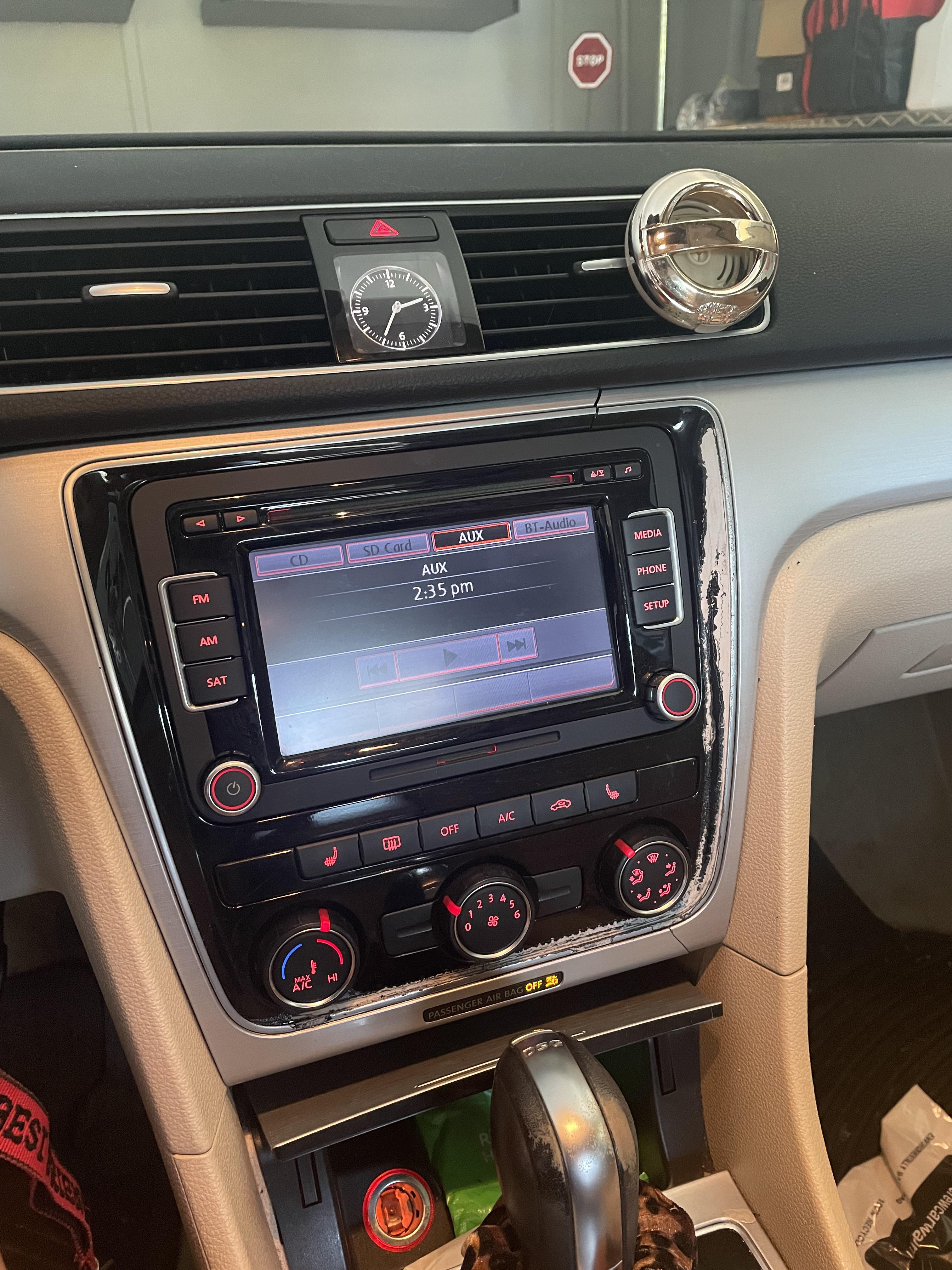 My sisters Volkswagen Passat was broken into and this is what the