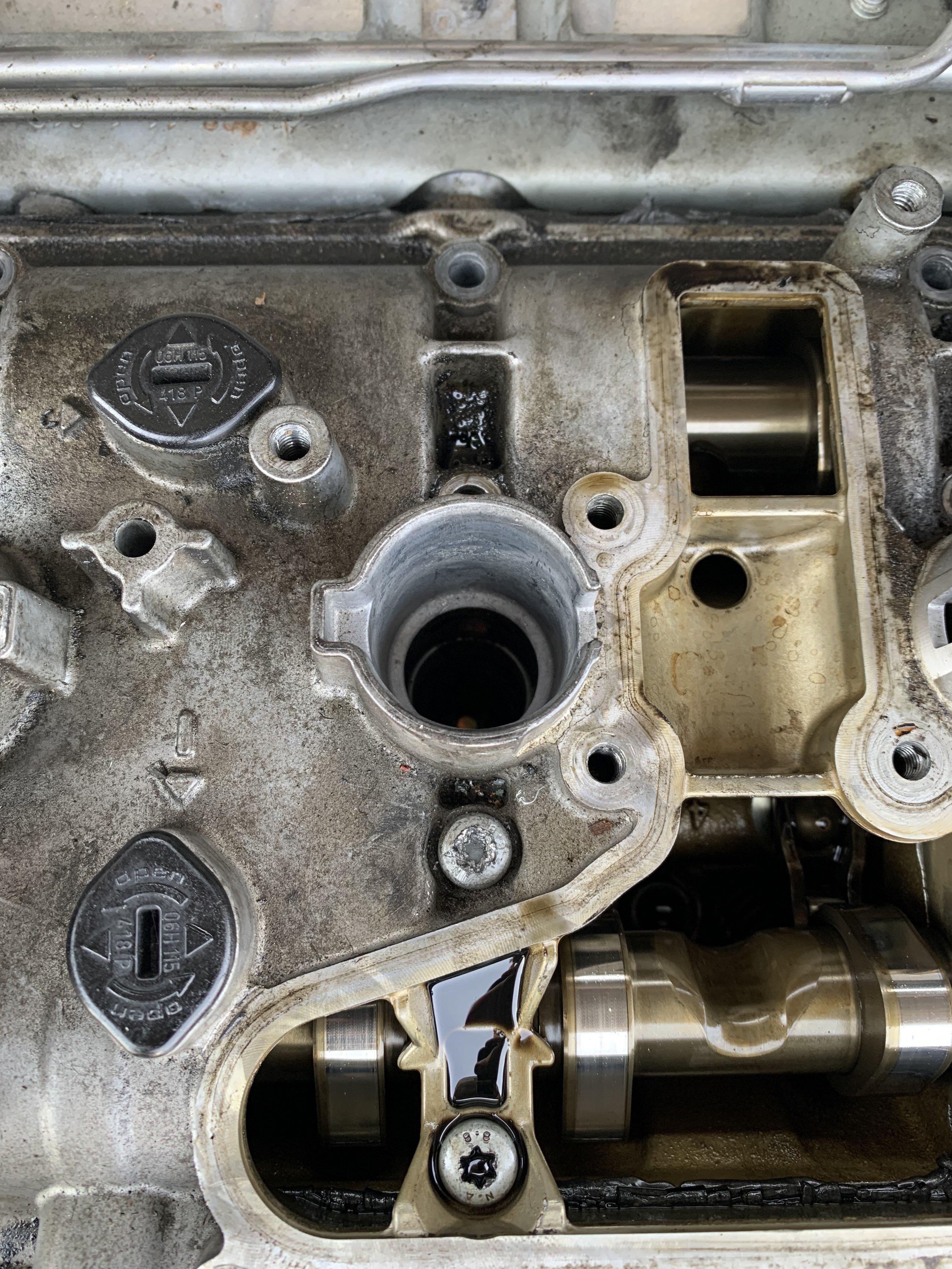 Stripped valve cover bolt, best method without a welder? (Tried next