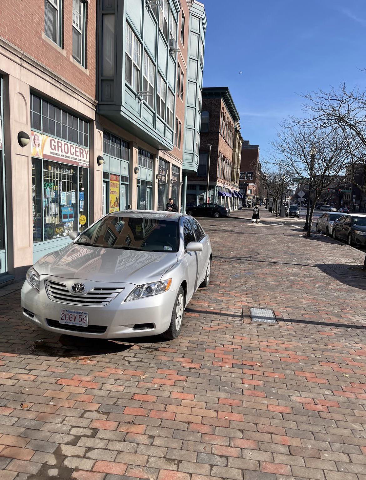 Interesting parking job on Washington St near Mass Ave r/boston
