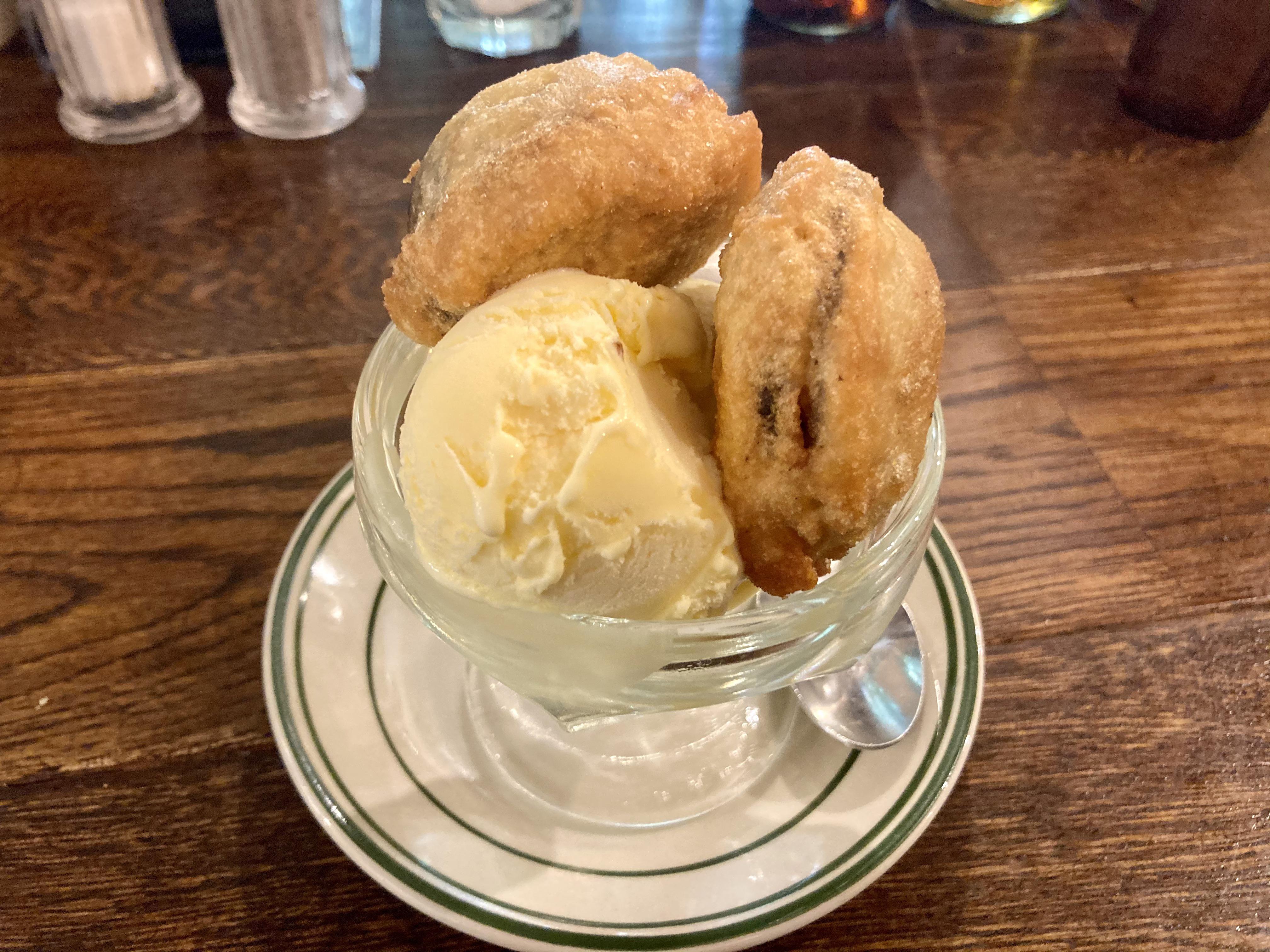 Deep Fried Oreos on Vanilla Ice Cream r/FoodPorn