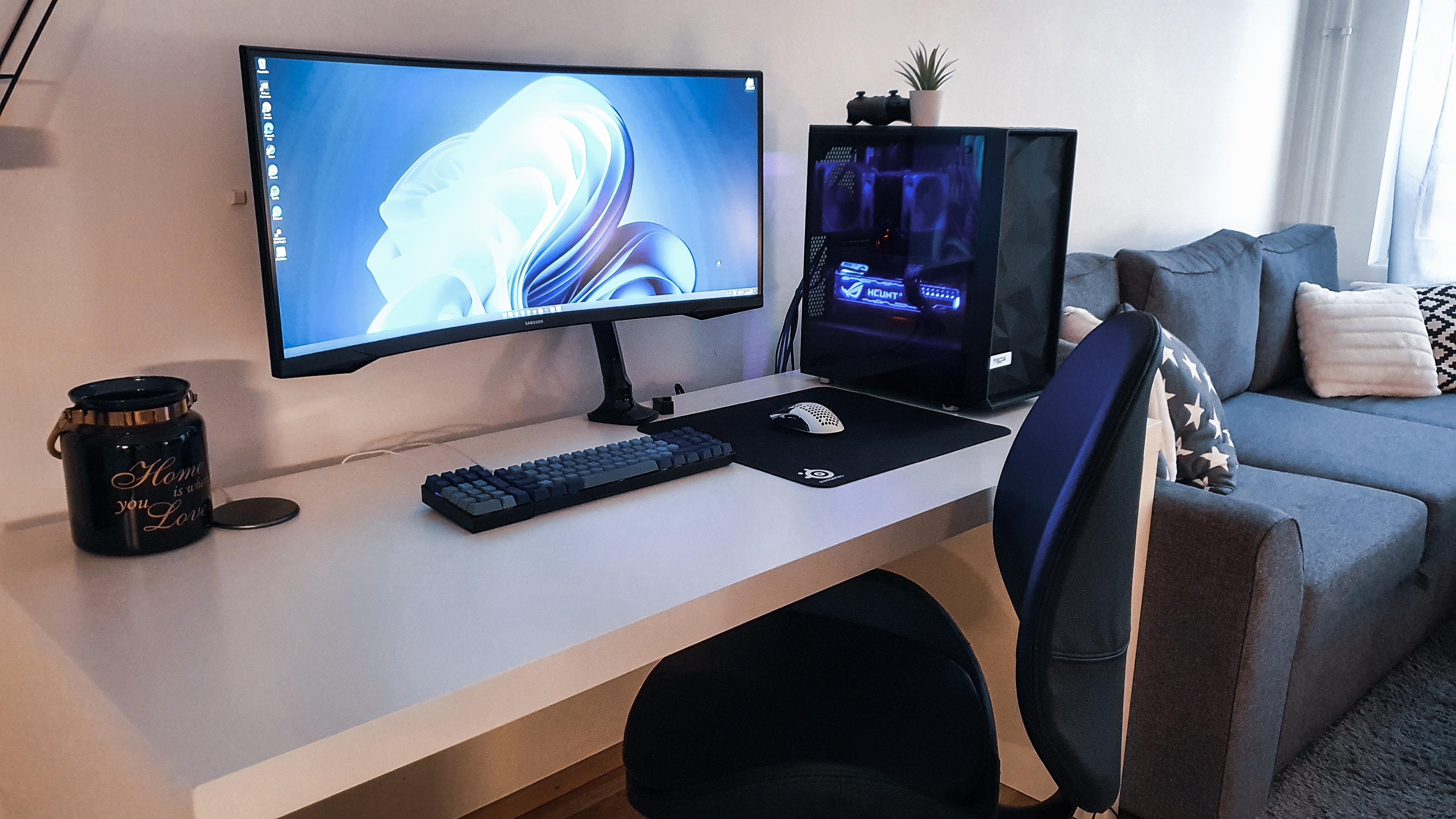 Simple gaming/work setup with G5 34" samsung monitor r/battlestations