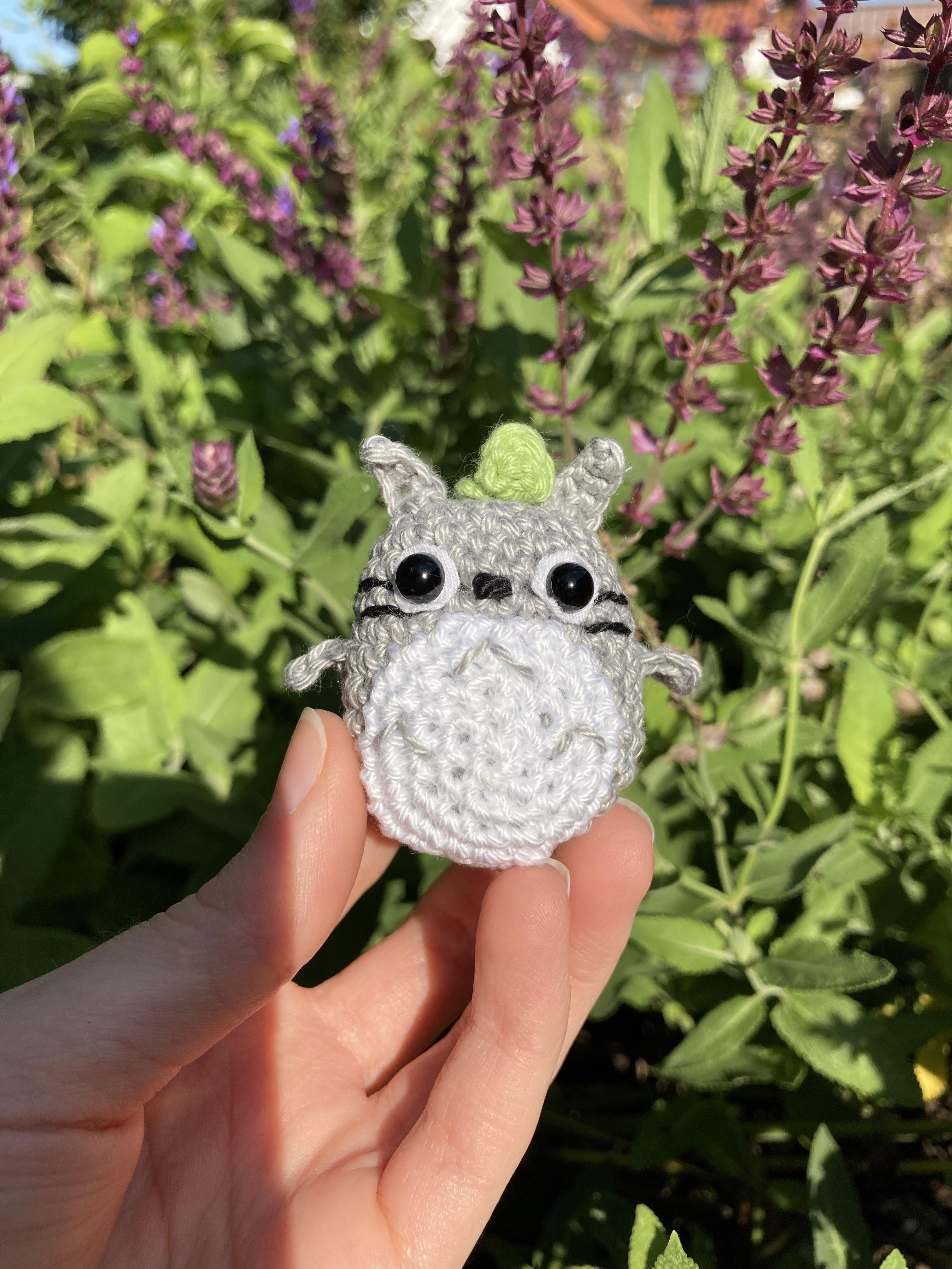 I crocheted a little totoro keychain 🧶🌼 r/ghibli