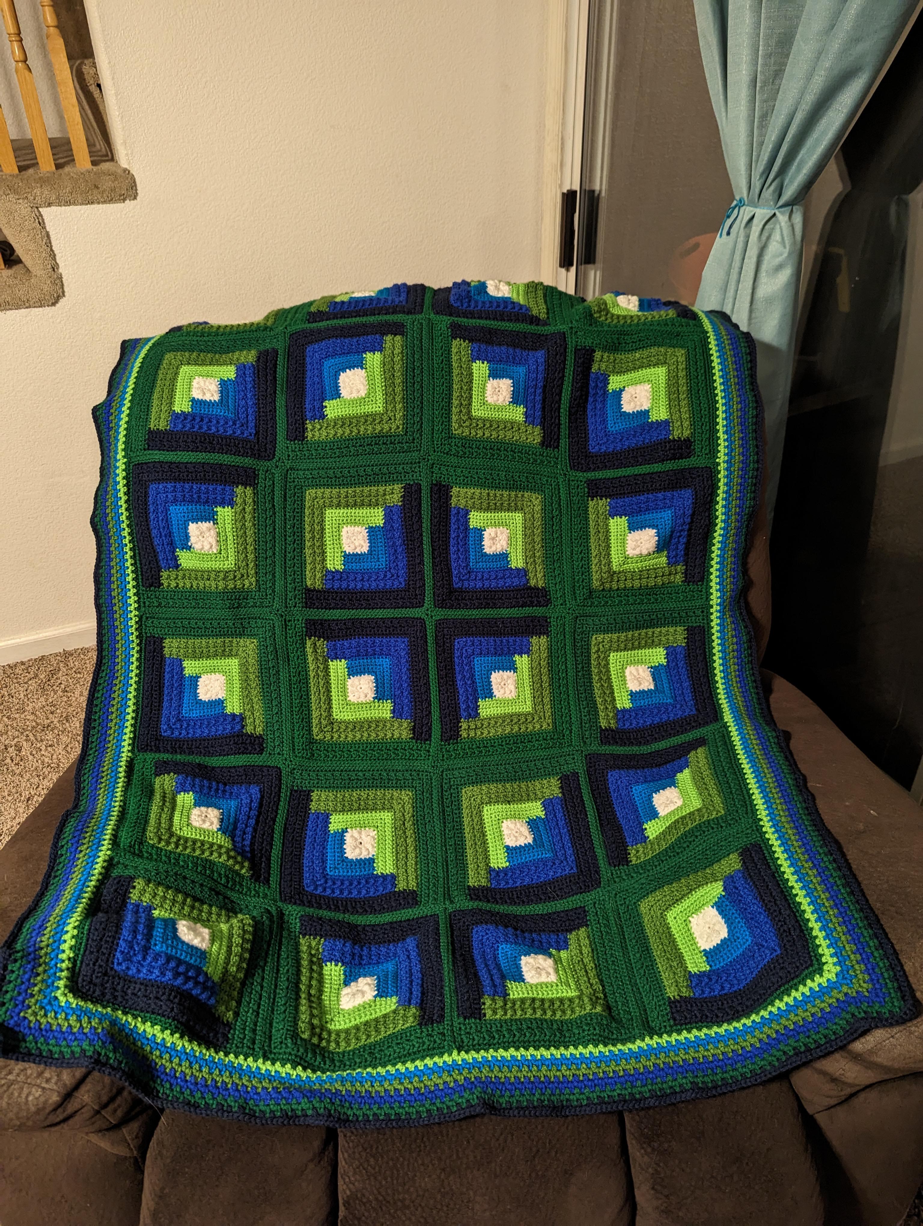 Finished my Autumn Log Cabin blanket! r/CrochetBlankets