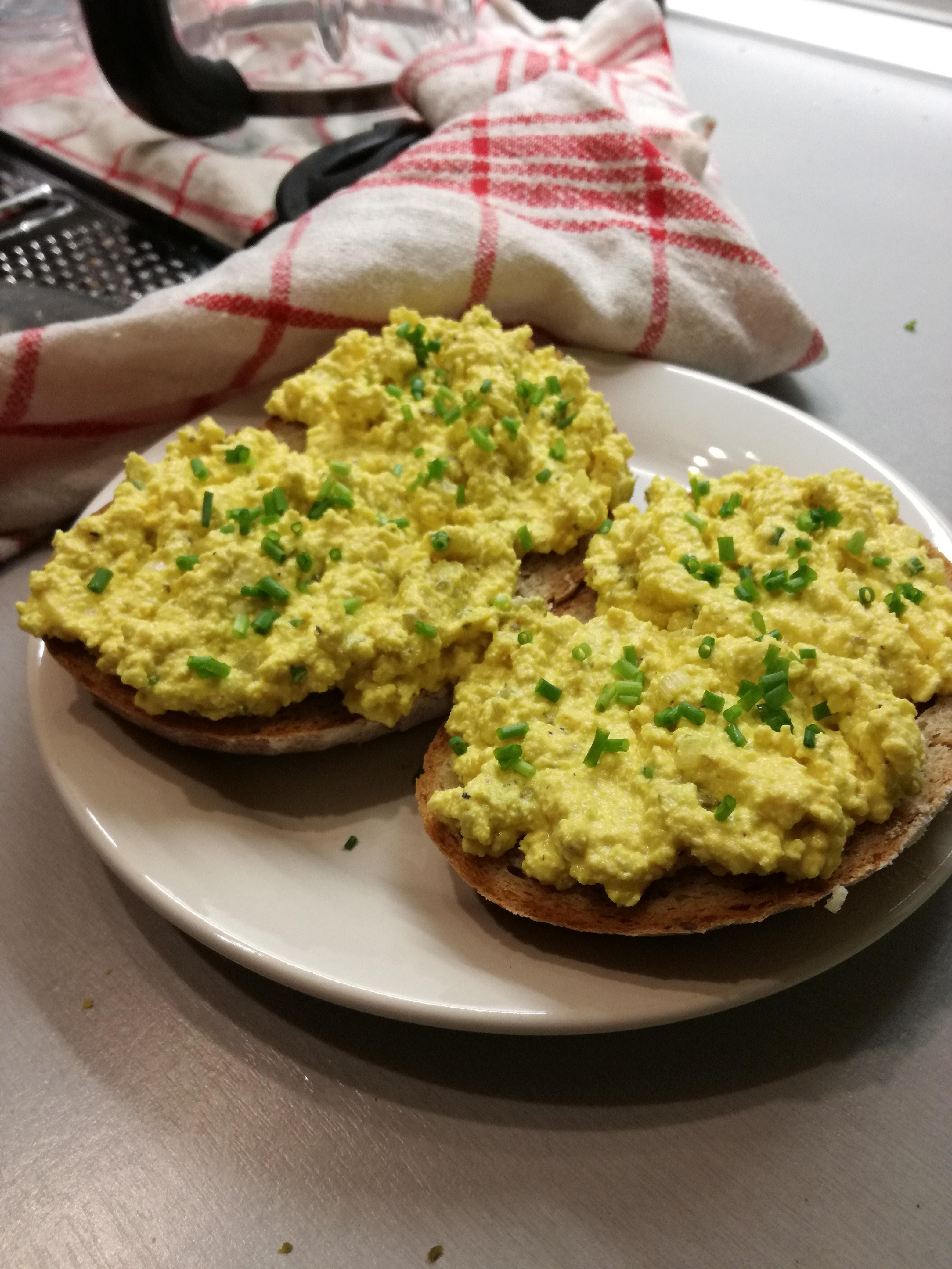 Tofu "egg salad." Absolutely amazing! r/veganrecipes