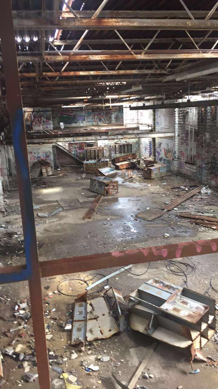 Abandoned warehouse in Kansas City, Kansas. r/urbanexploration