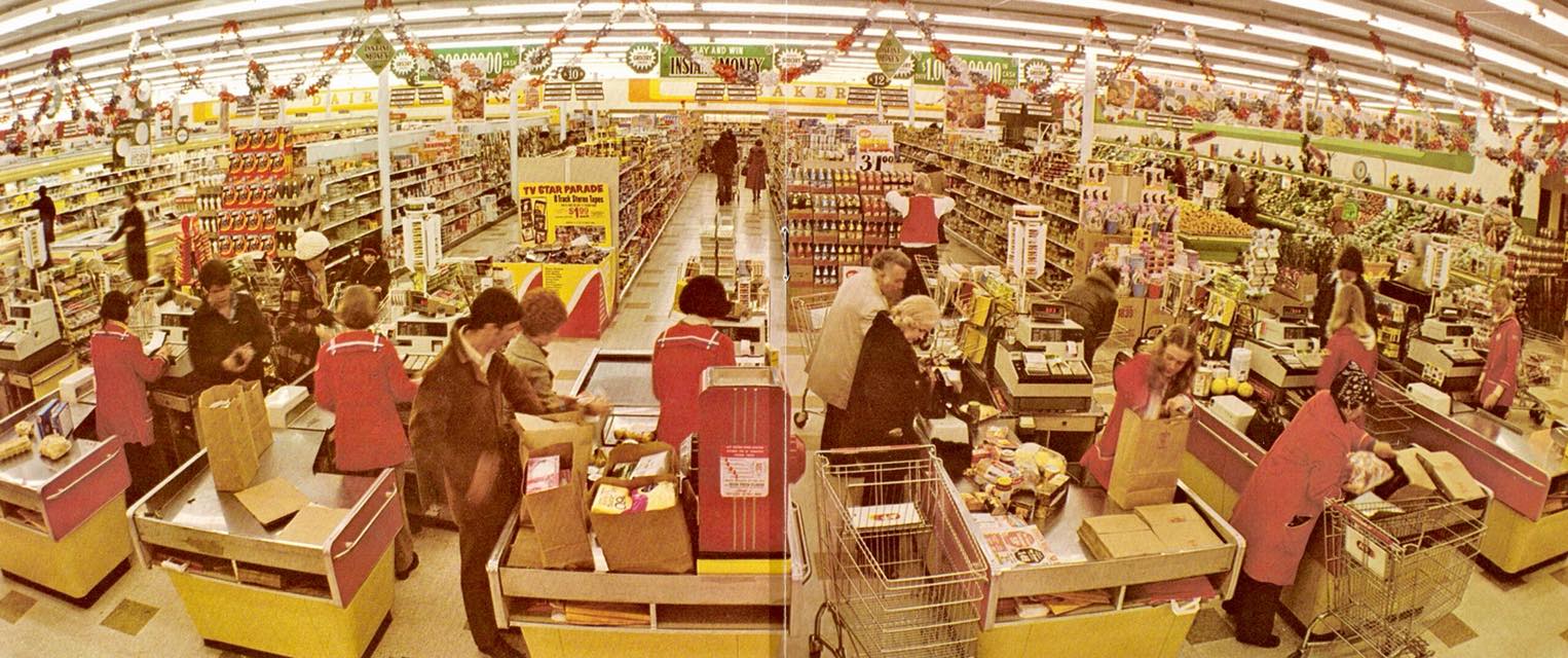 A&P grocery store checkout area, 1976. r/70sdesign