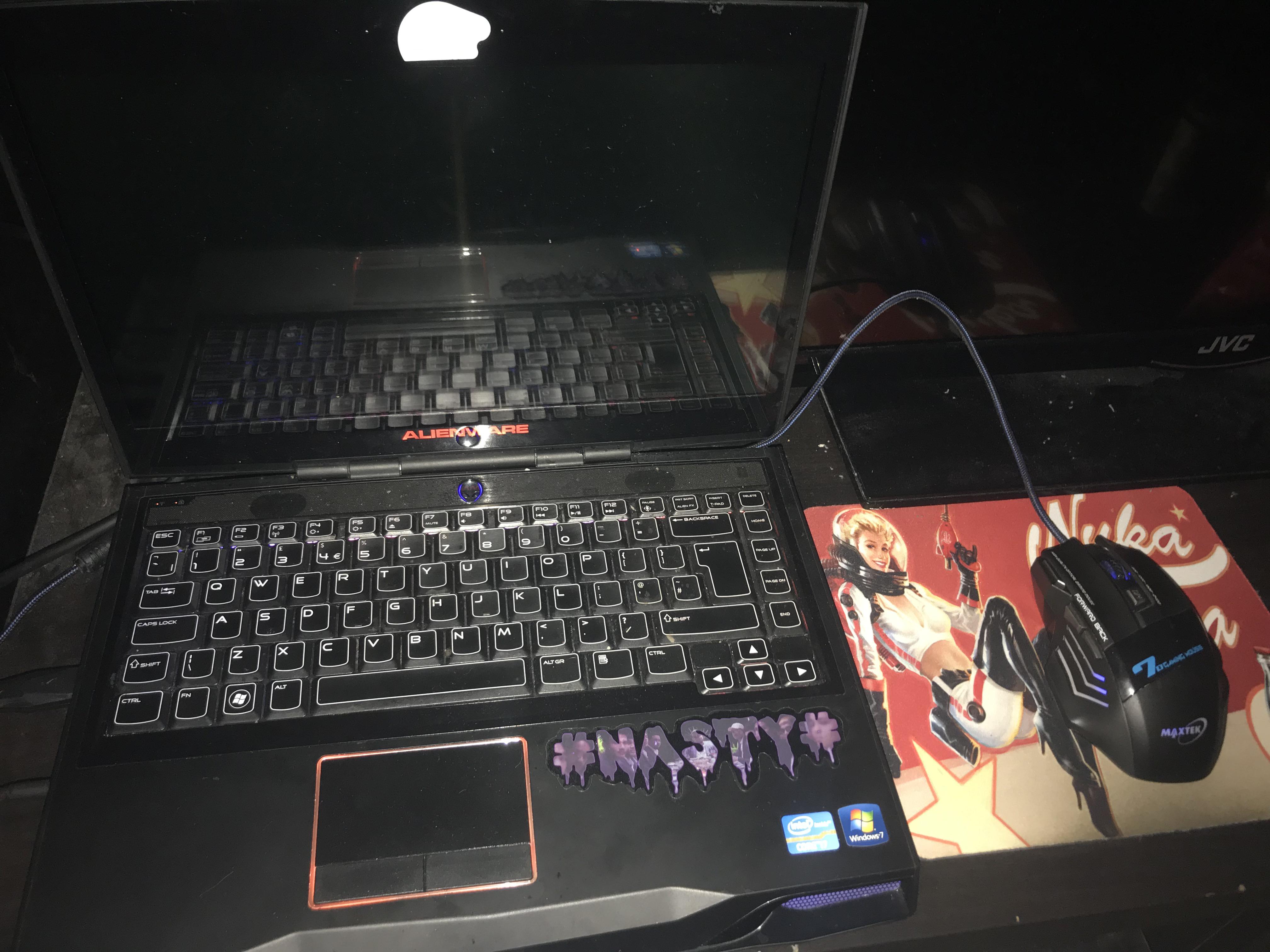 Wondering if anyone could help, i have an Alienware m14 x r2 I am