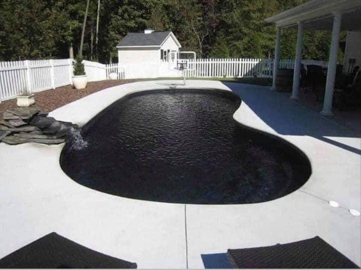 Black lined pools are a thing… and they’re terrifying. r/thalassophobia
