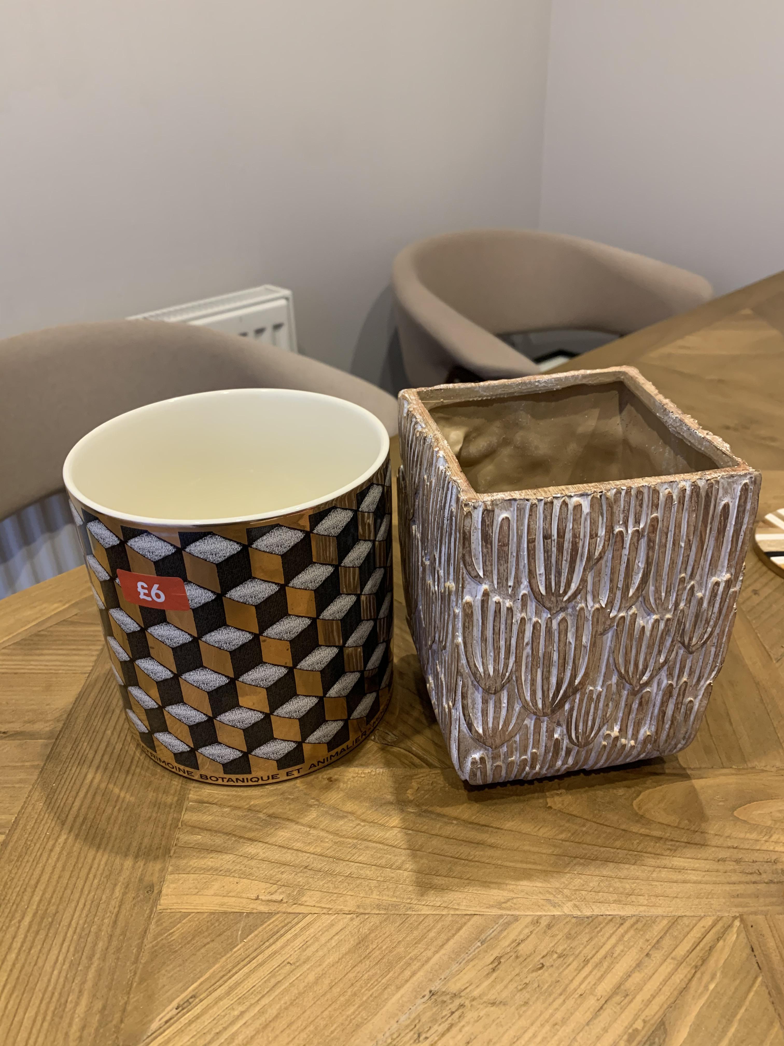 Got some bargains today. £6 for porcelain plant pot (H&M) and £2.50 for