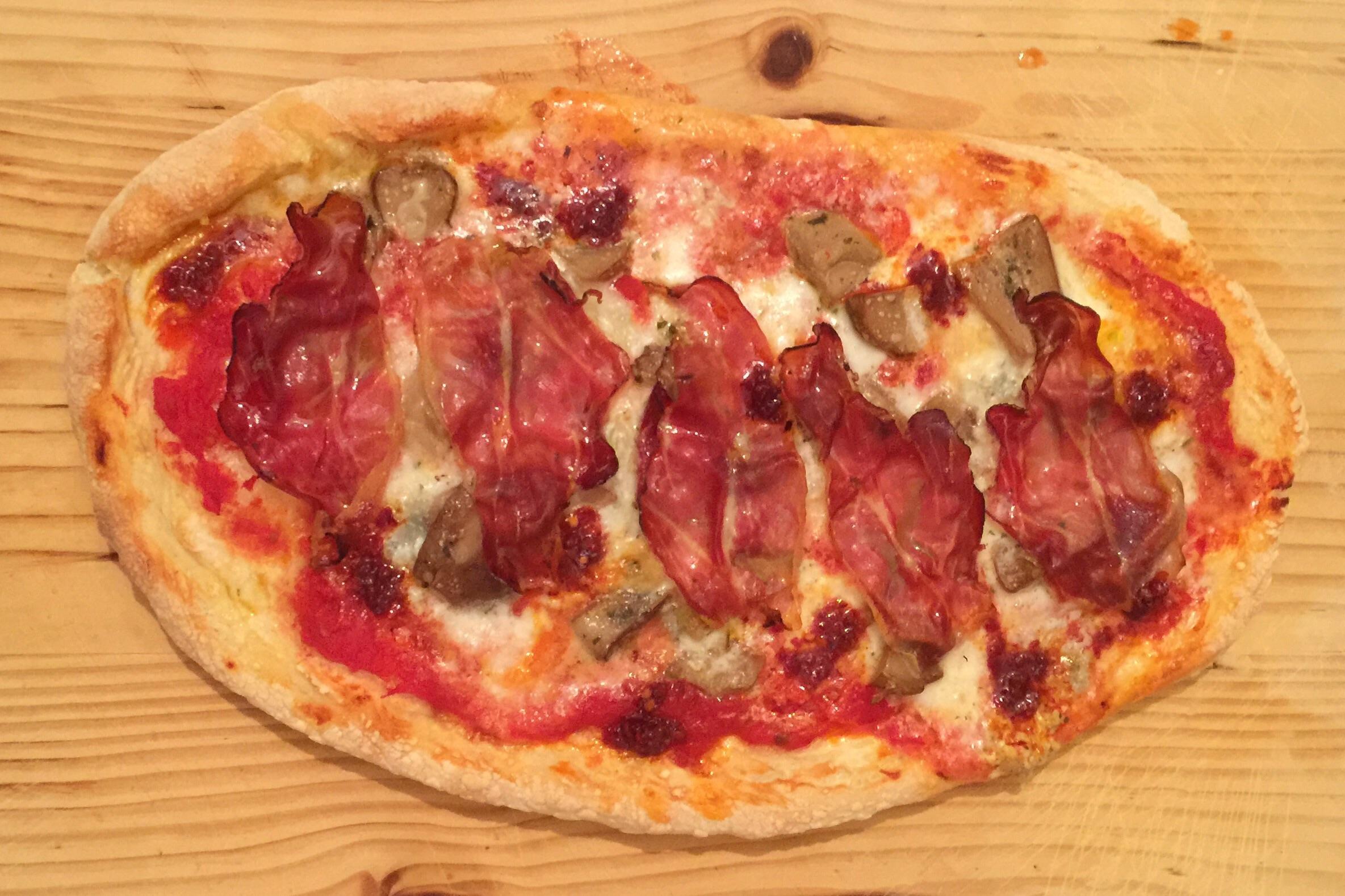 [Homemade] Pizza with speck, porcini and nduja r/food