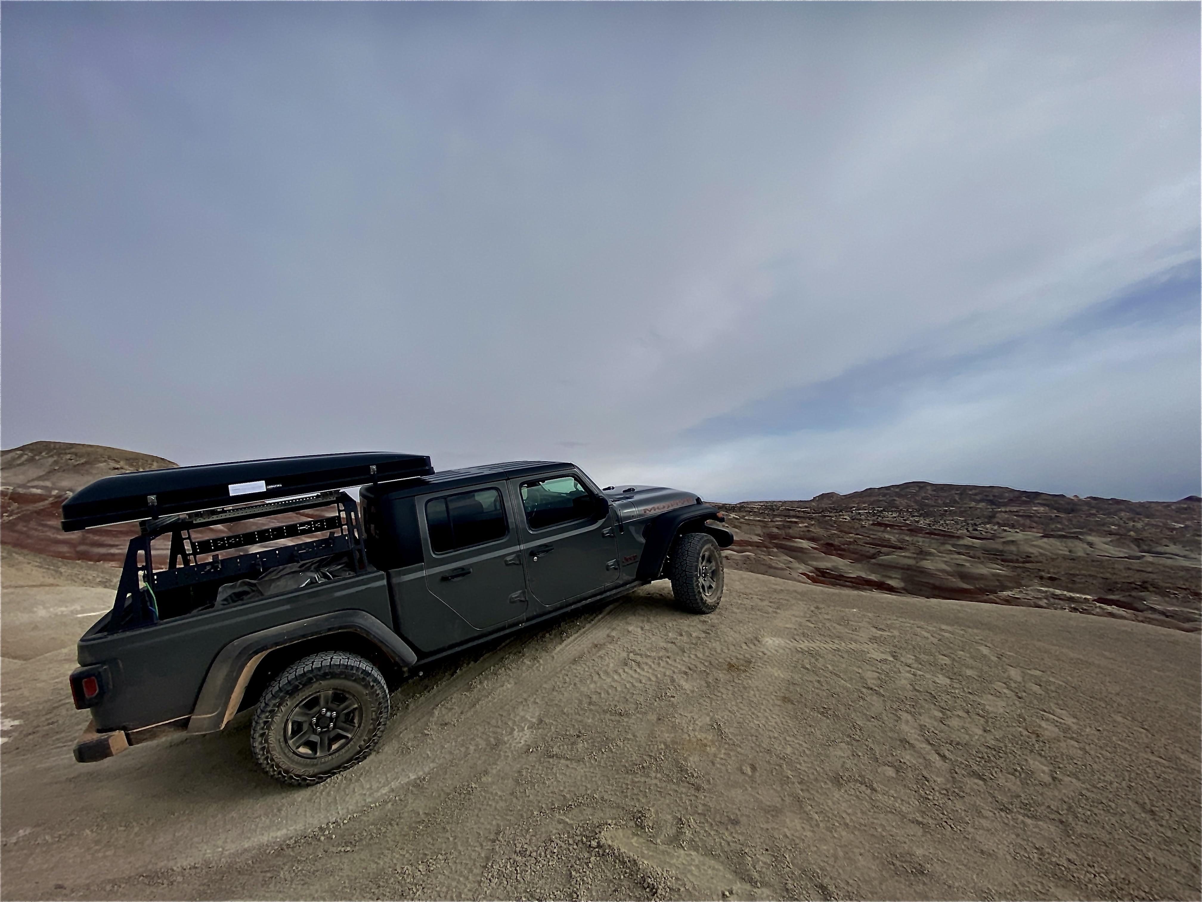 Out in Capitol Reef with the new rack and tent. r/JeepGladiator